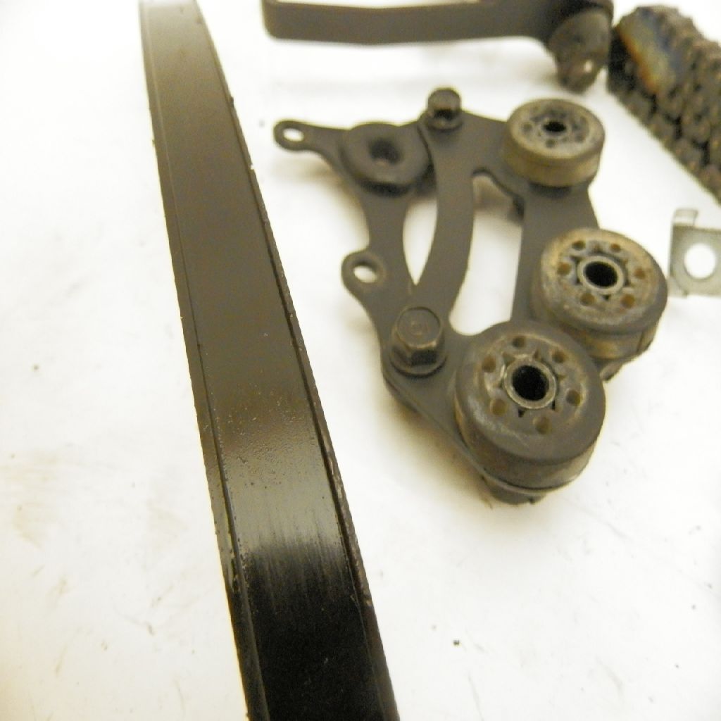Honda Cbr 1000 Rr Sc59 Ez:16 Screws & Small Parts Engine 15053