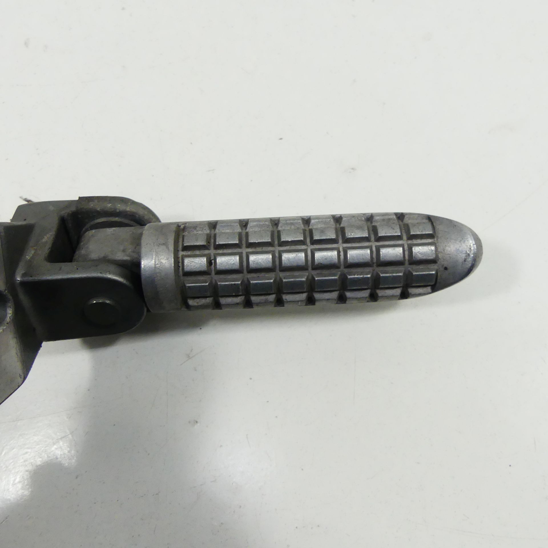 … Kawasaki ZX-9 R EZ:97 Rear Left Passenger Footrest 36451 | eBay UK
