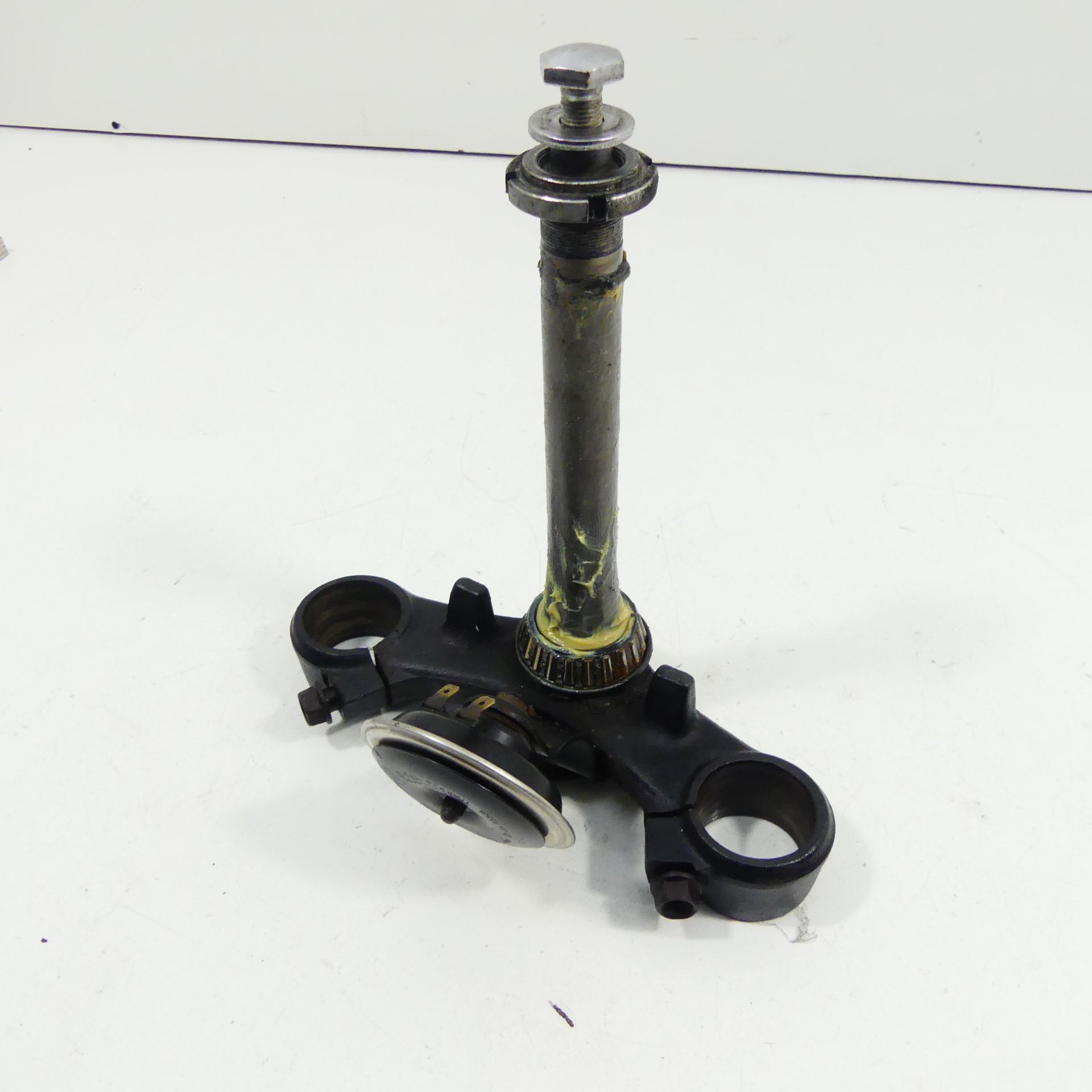 Suzuki Gsx 600 F GN72B Ez:97 Lower Triple Clamp 36935 | eBay UK