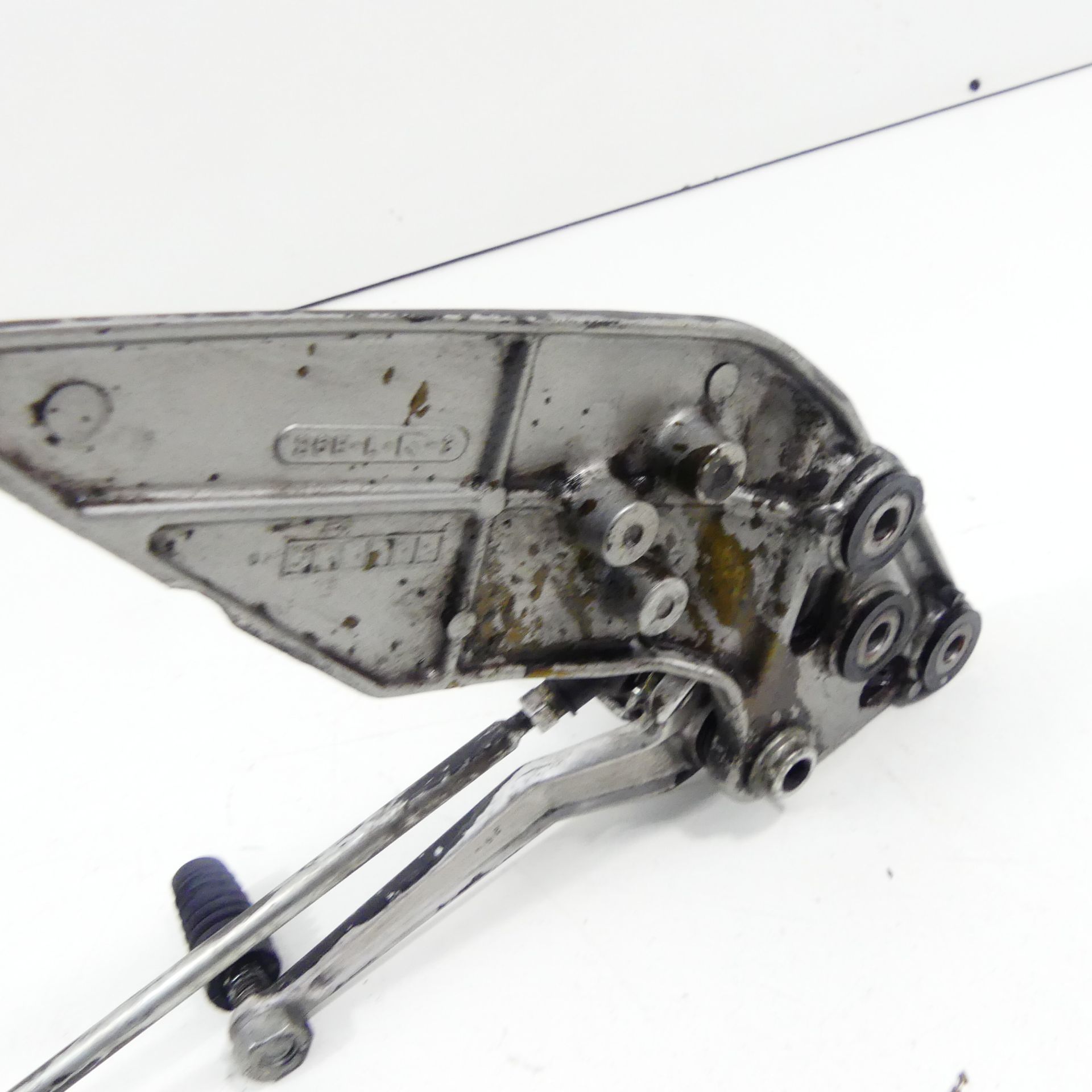 Suzuki GSF 1200 Bandit Rearset Left Peg Set Bearing Platen 37082