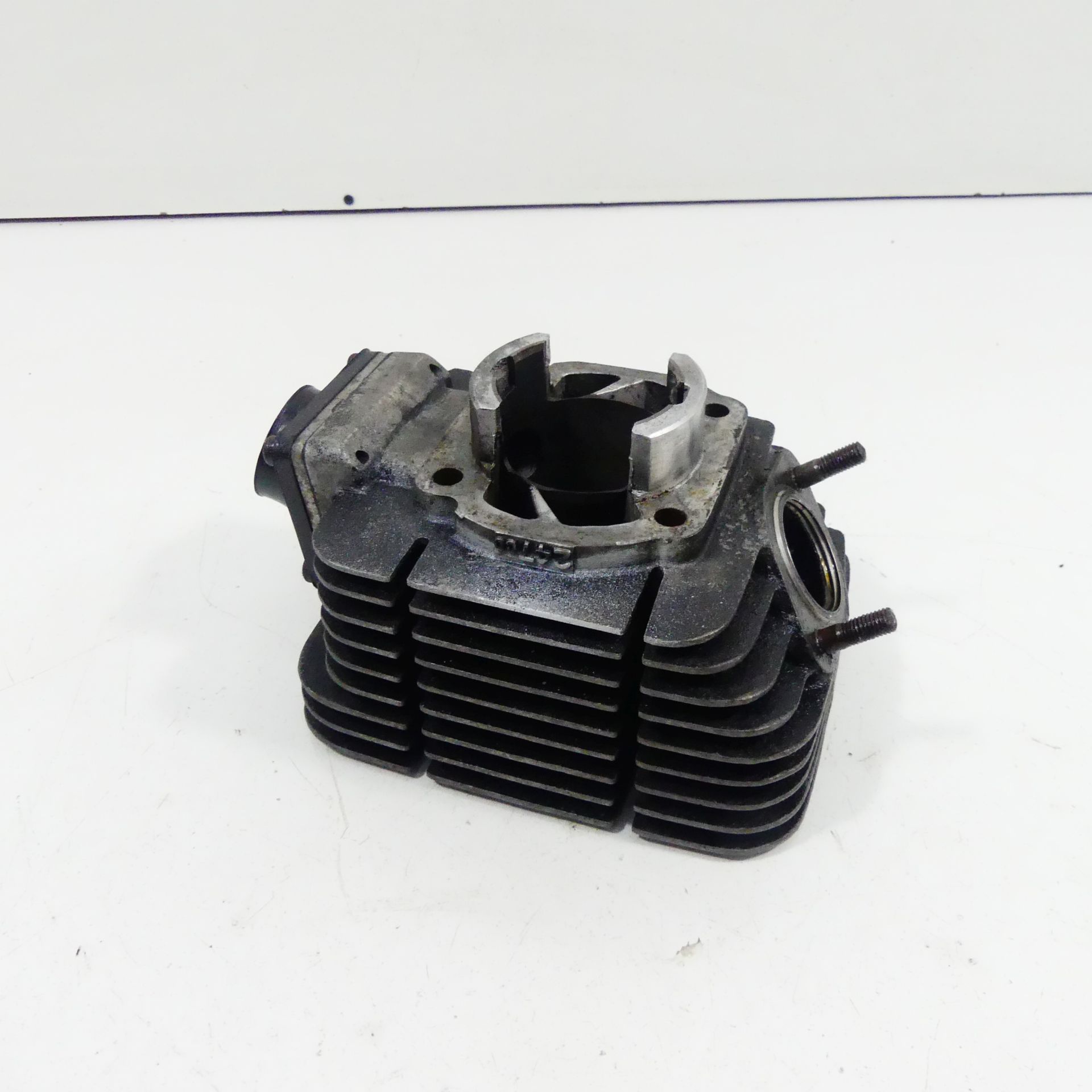 Yamaha Rd 250 352 Ez:78 Cylinder Left Cylinder Base Engine 37978