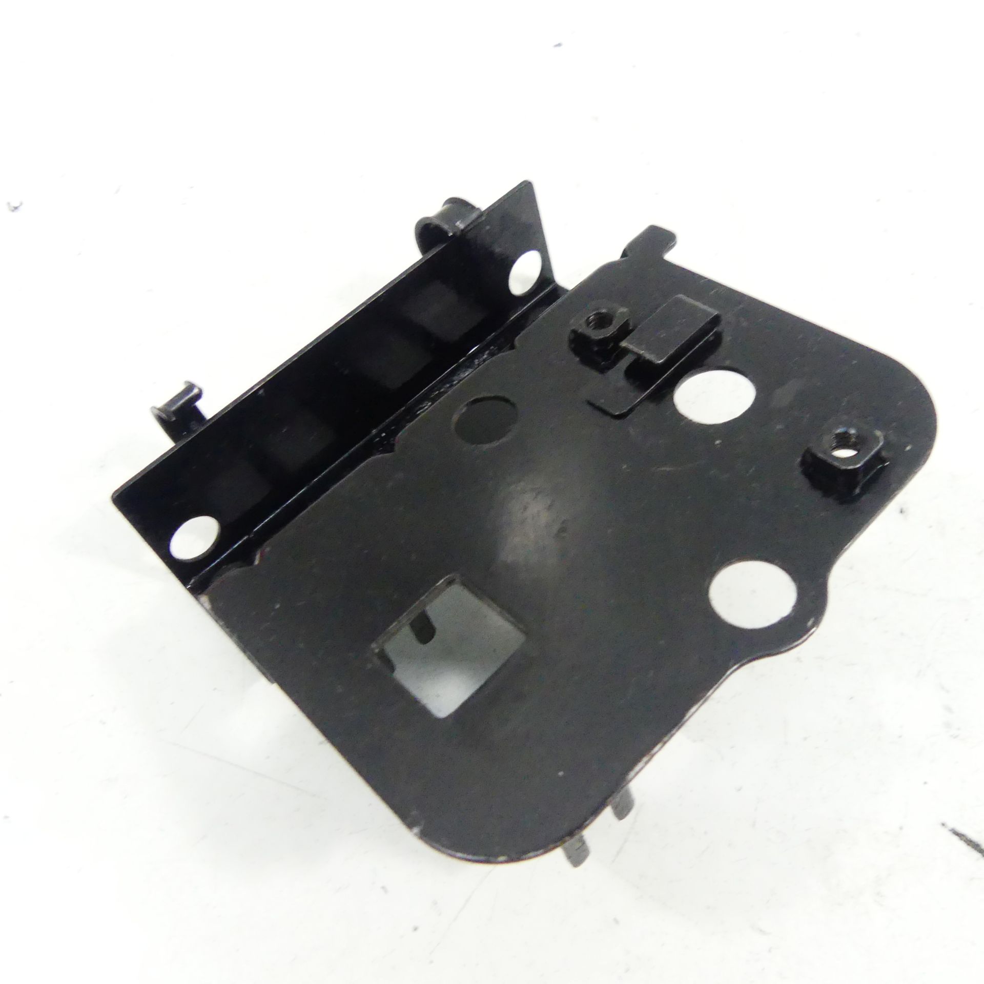M Kawasaki Z 1 900 Ez : 77 Frame Bracket Retaining Plate Connector