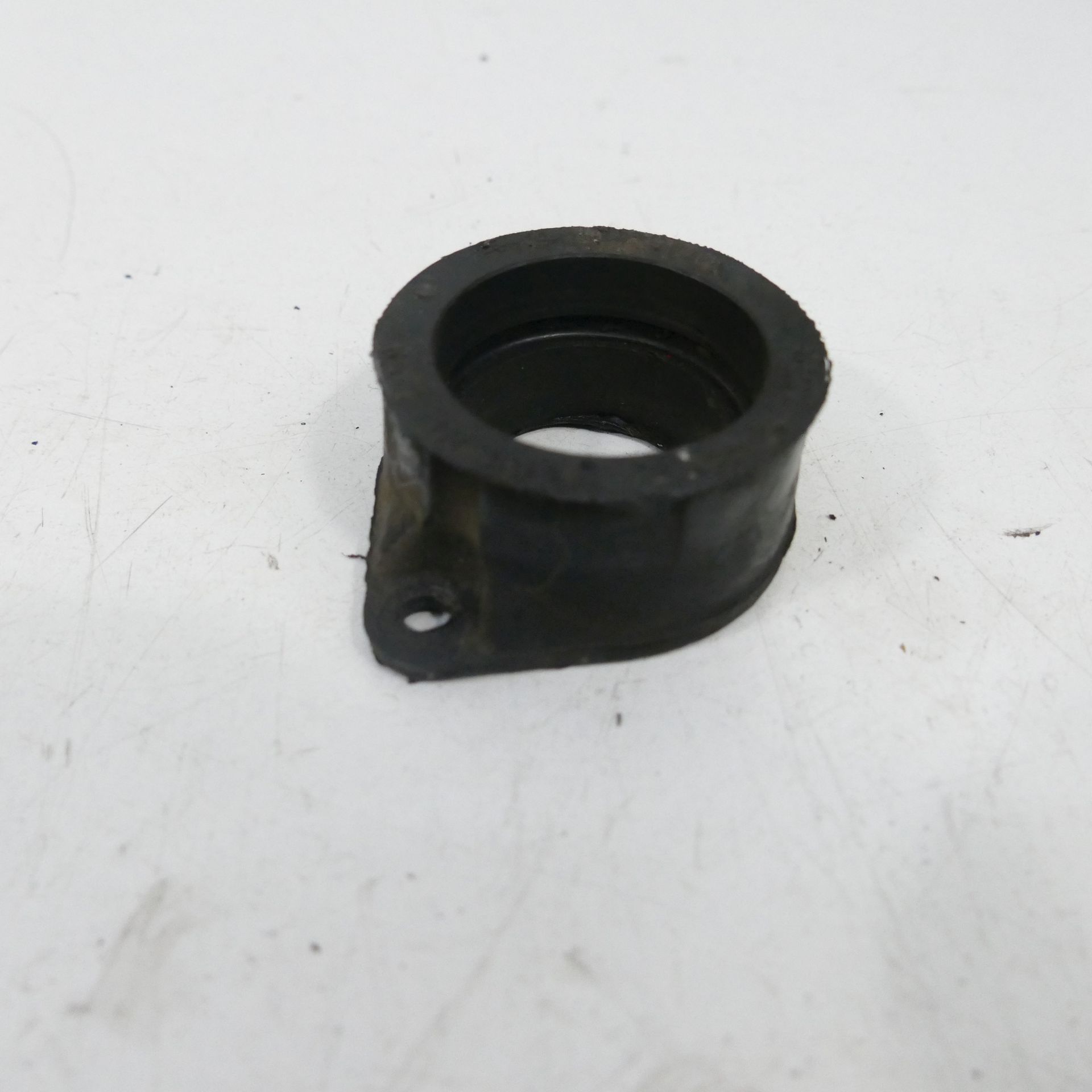 Kawasaki Z 1100 Ansaugstutzen 16065-1066 Motor Zylinderkopf