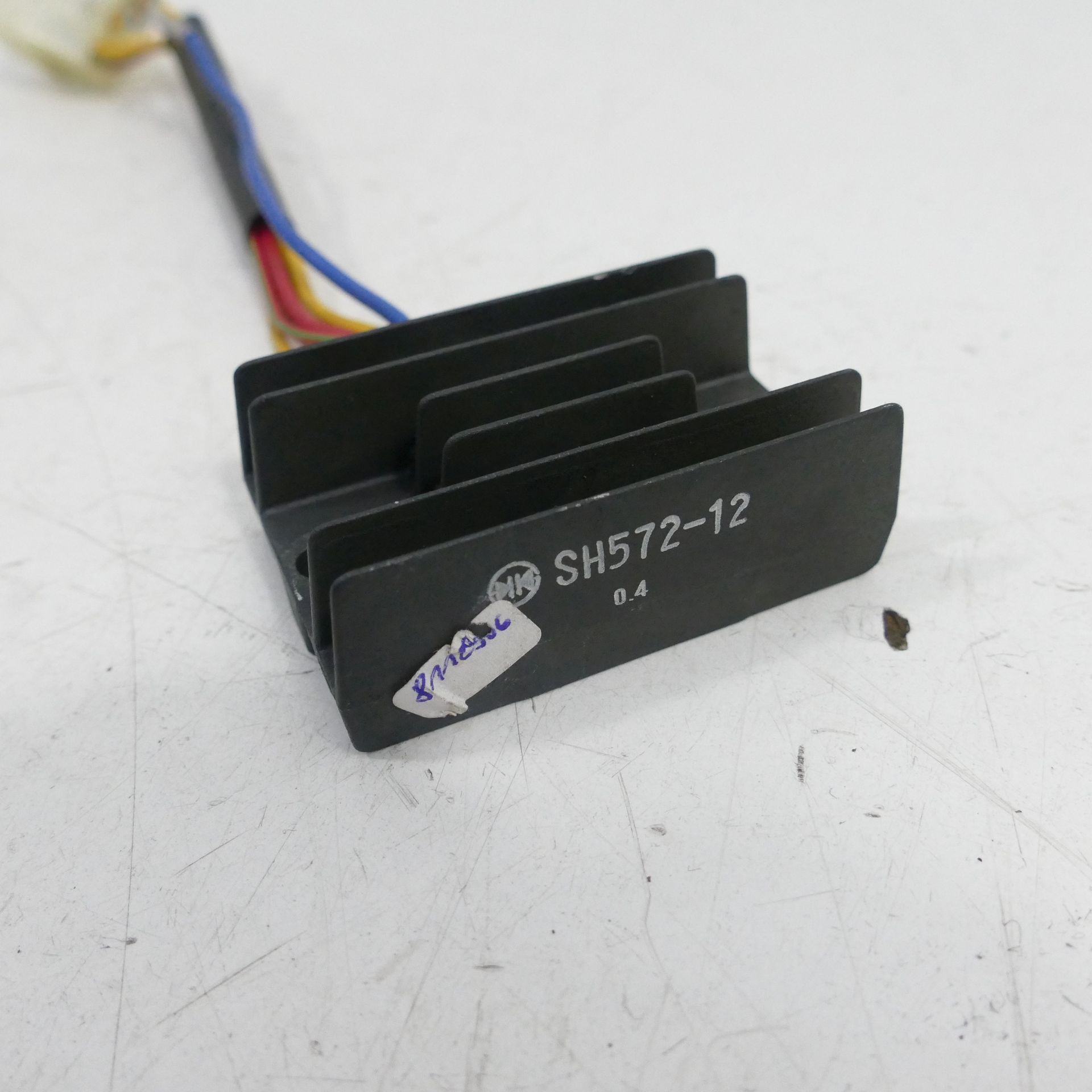 Aprilia RS 125 Ez : 97 Control Voltage Regulator SH572-12 Charge
