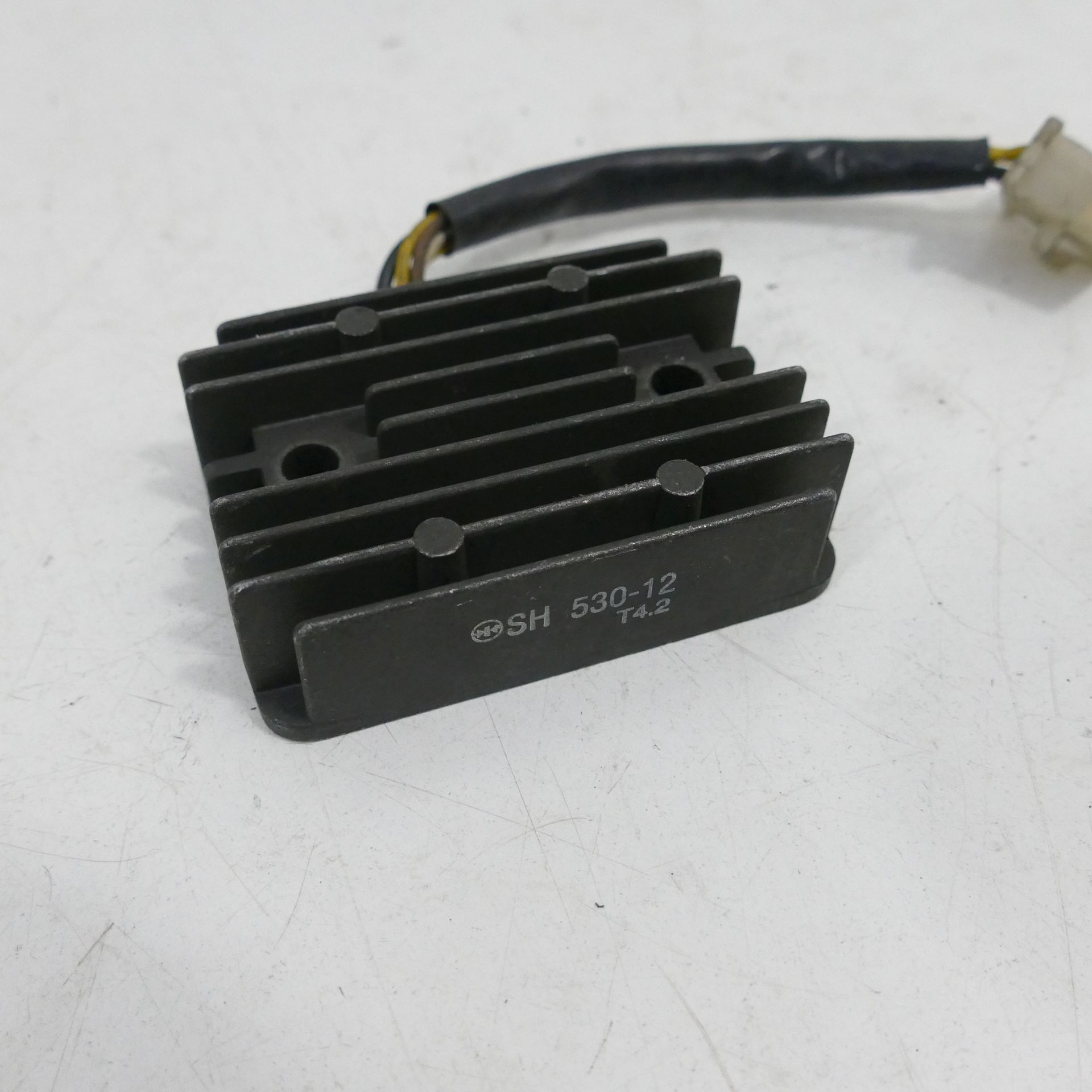 Kawasaki EN 500 A EZ:96 Regulador Regulador De Voltaje SH530-12