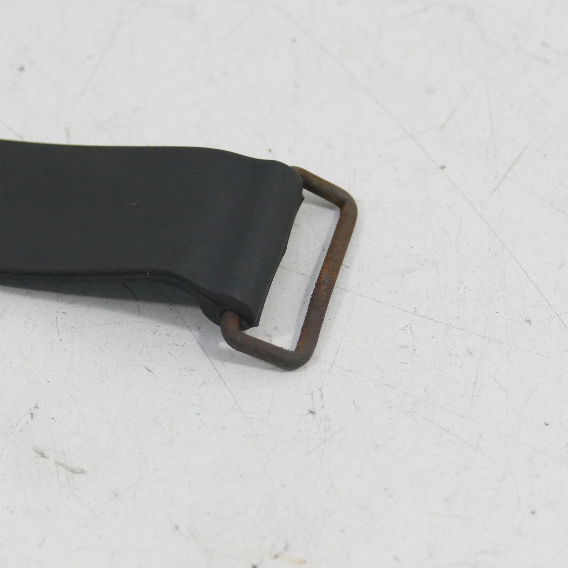 Suzuki GN 125 NF41A Battery Rubber Battery Rubber Fastening 46968