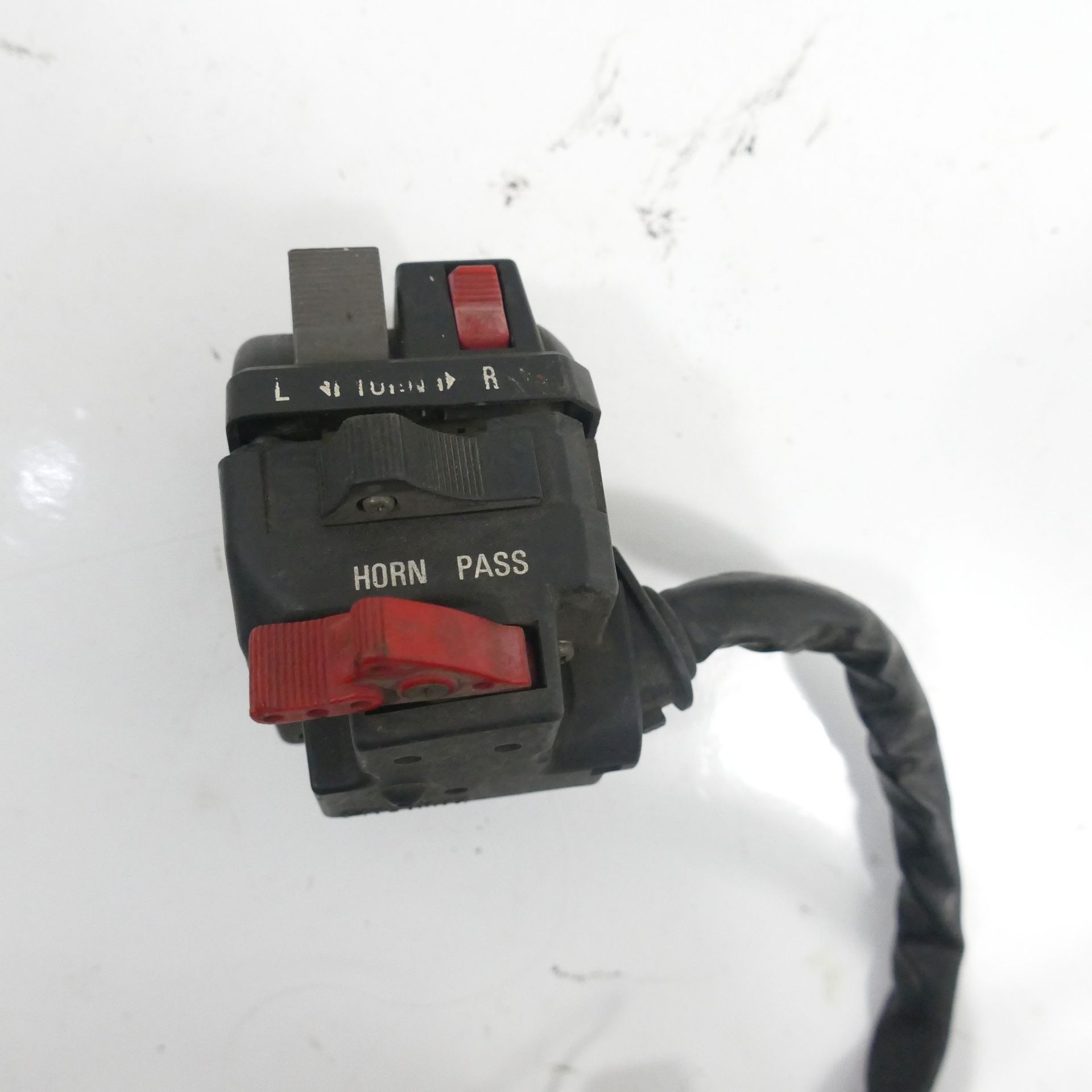 Kawasaki Z 1000 / GPZ 550 Handlebar Switch Left 016 Switch 47925