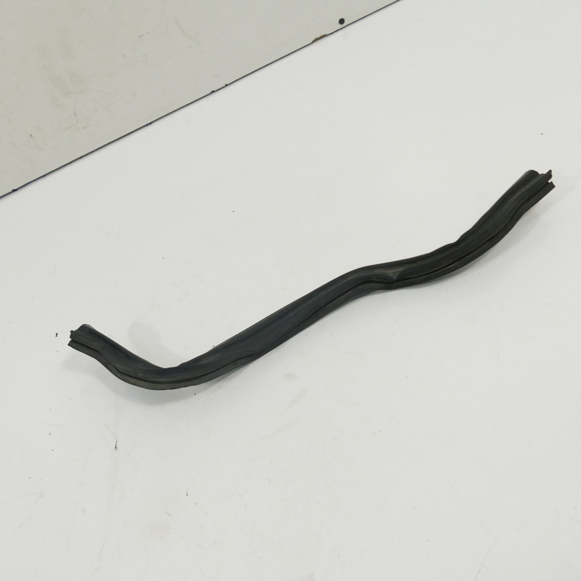 Kawasaki ZX-10 1000 B EZ:90 Rubber Lip for Side Panel Side