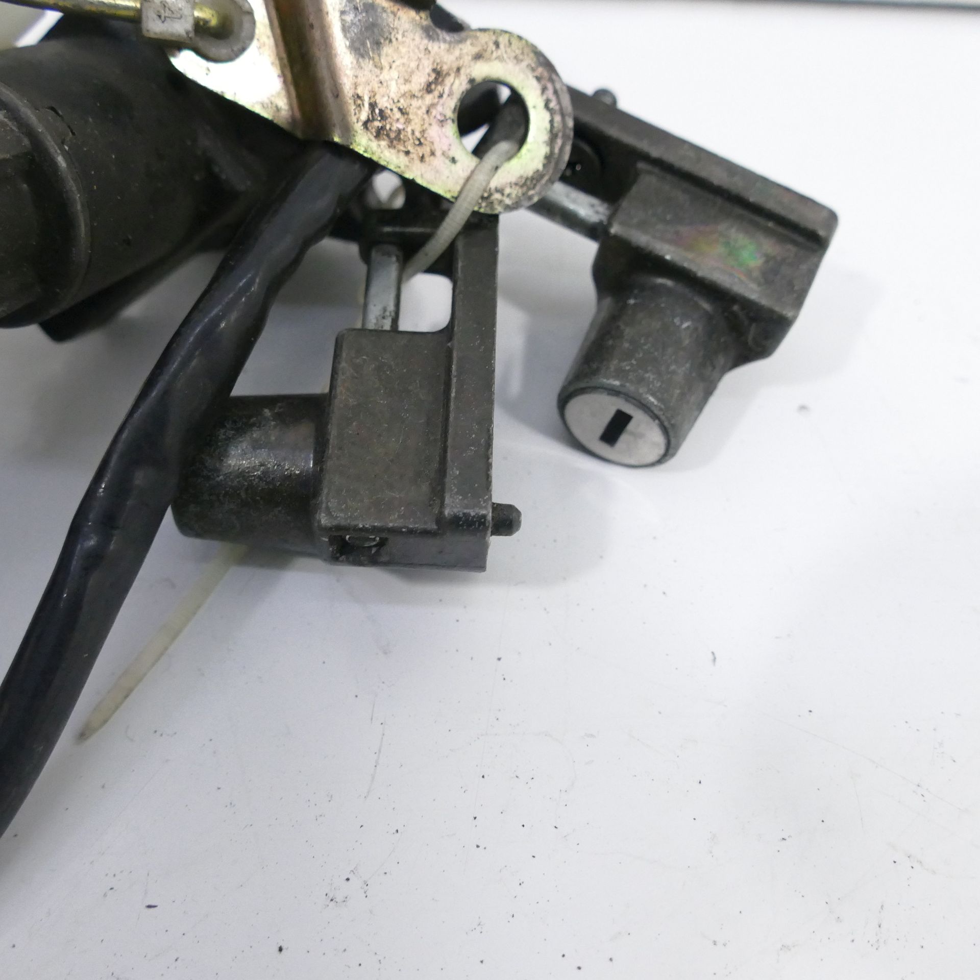 Kawasaki GPZ 500 EZ:03 Lock Set Ignition Lock Helmet Lock DEFECT