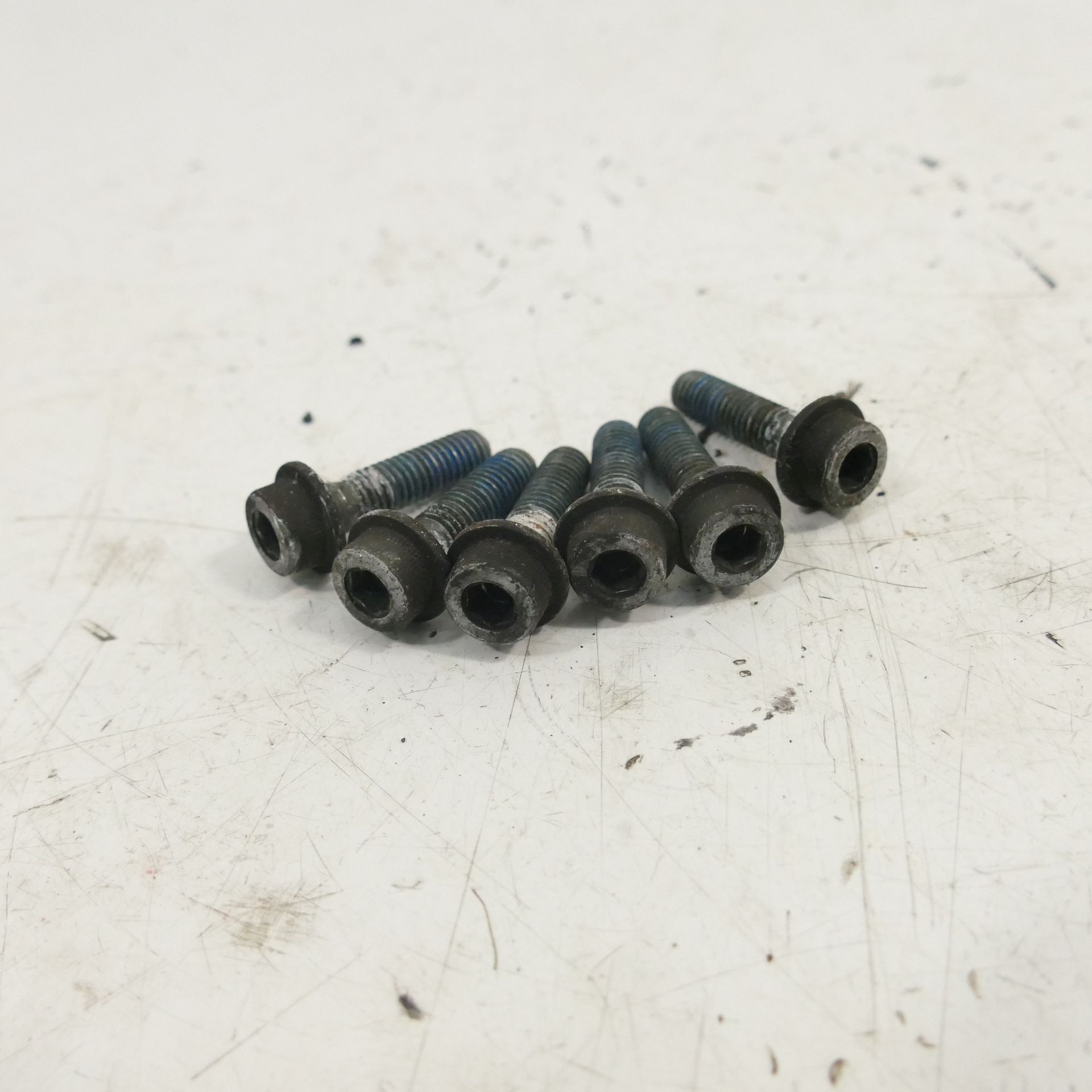 Suzuki GT 250 EZ:73 Front Brake Disc Screws Brake Clamps 38523