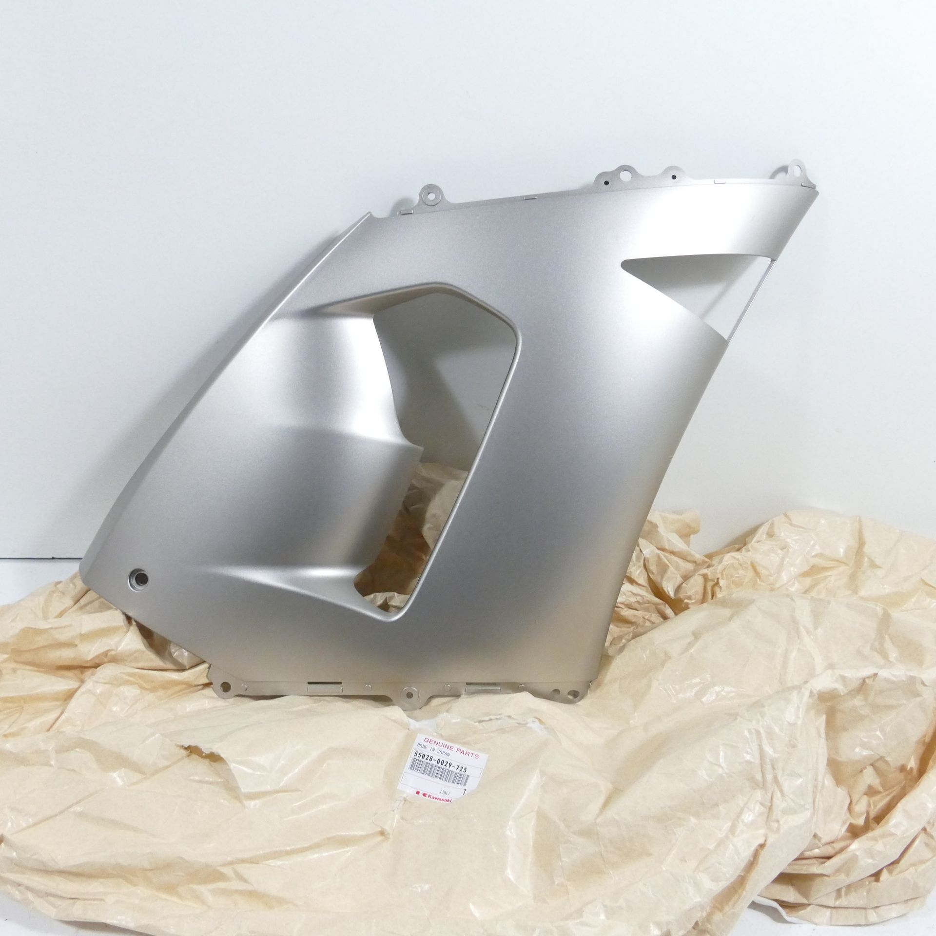   Kawasaki ZX-6RR 600 N / ZX636R Right Side Fairing NEW 55028-0029