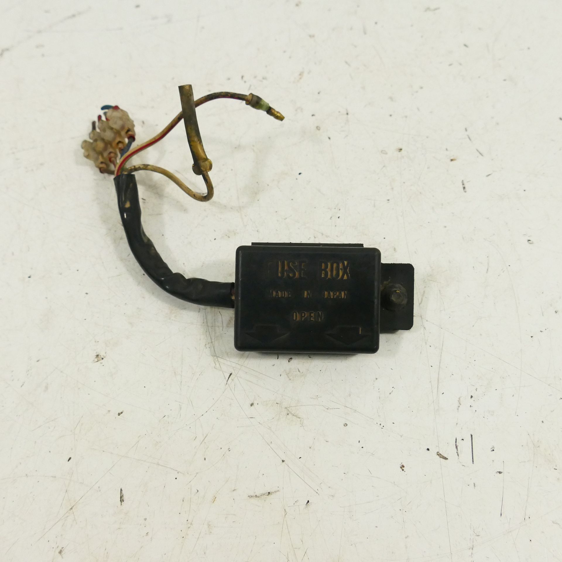 、 Kawasaki Z 650 F Fuse Box Electrical Fuse 52579 | eBay UK