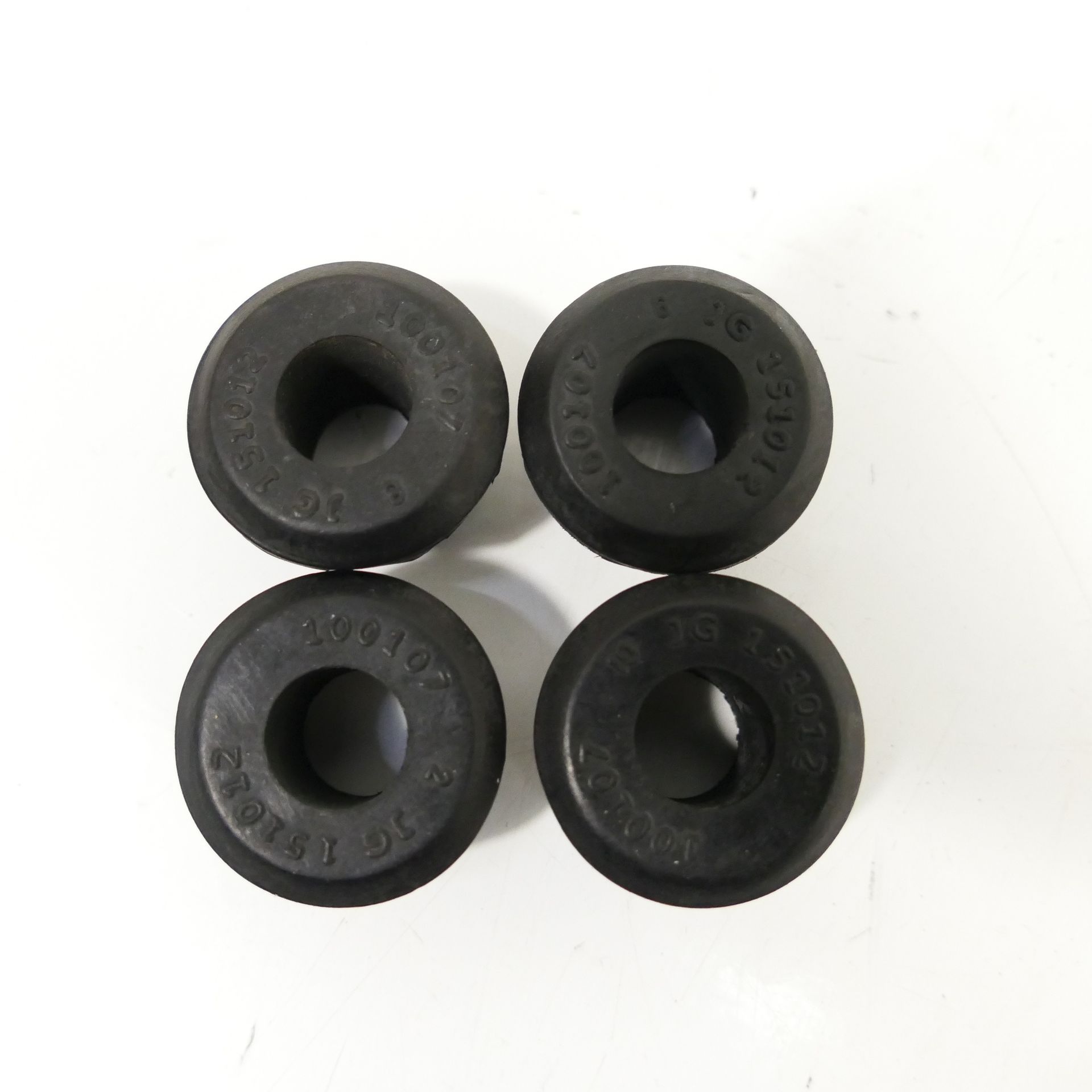 Ktm Duke 200 - Ez:17 Triple Clamp Rubber Bushings Fork Bridge