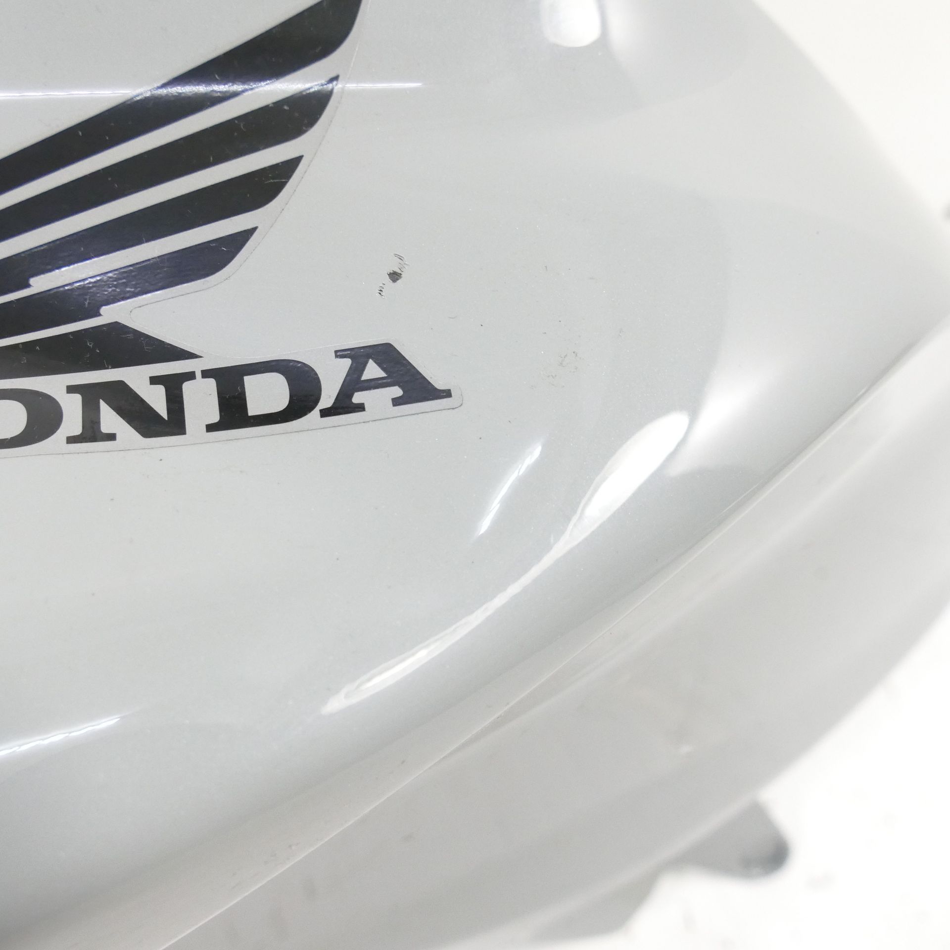 Honda CBR 125 EZ:19 Fuel Tank Cover 64441K98E000 Fairing Tank Honda CBR 125 EZ:19 Fuel Tank Cover 64441K98E000 Fairing Tank