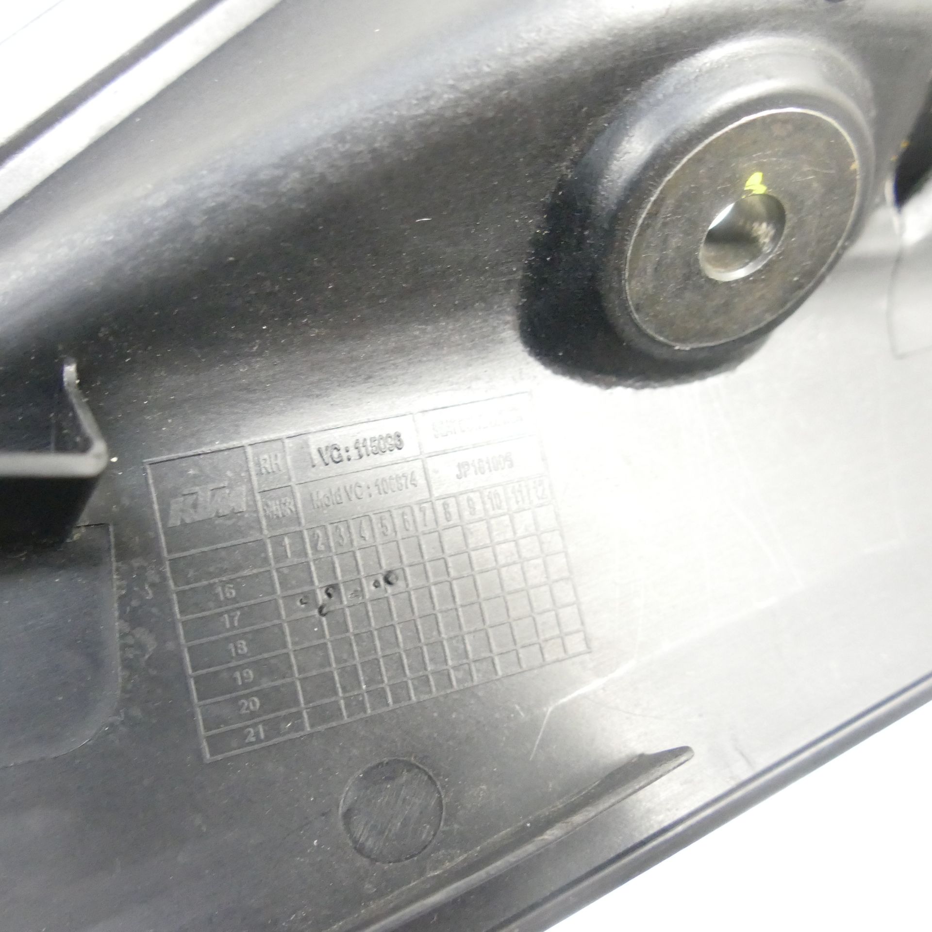 Ktm Duke 390 - Ez:22 Rear Side Panel Cover 56454 | eBay UK