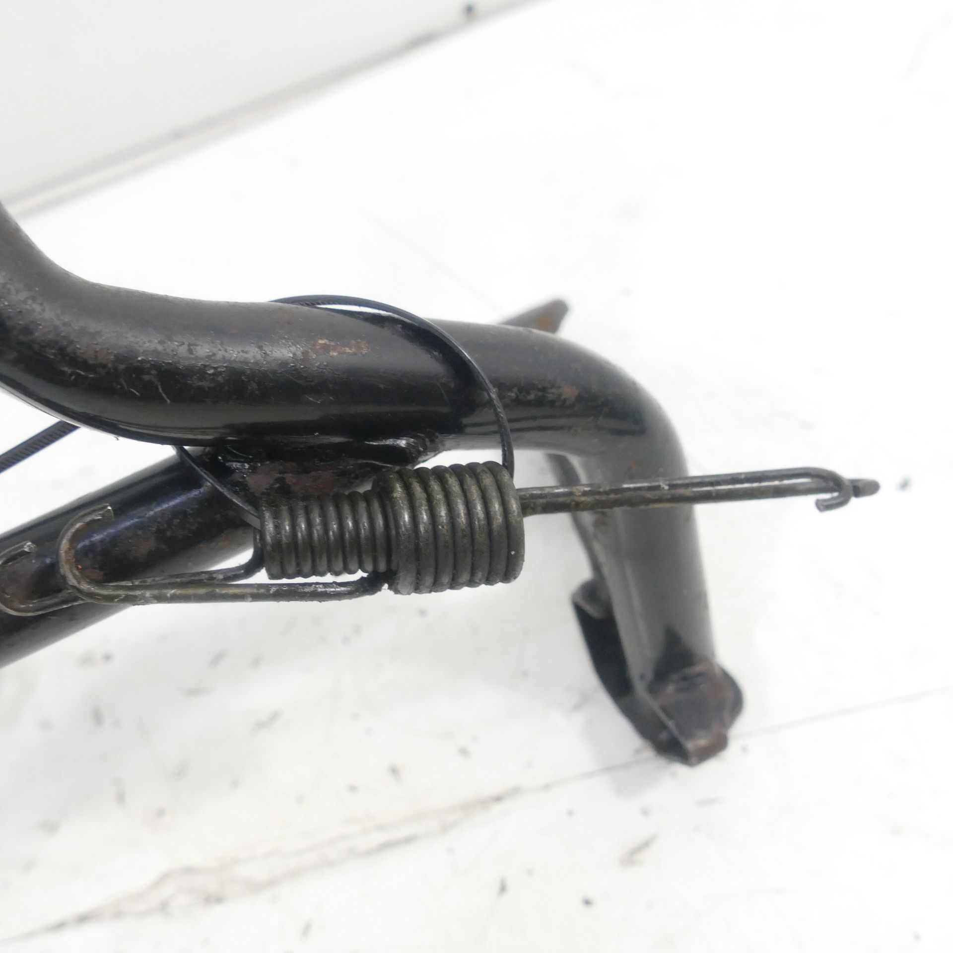 Suzuki GSF 600 S EZ:97 Main Stand Spring Stand 57005 | eBay UK