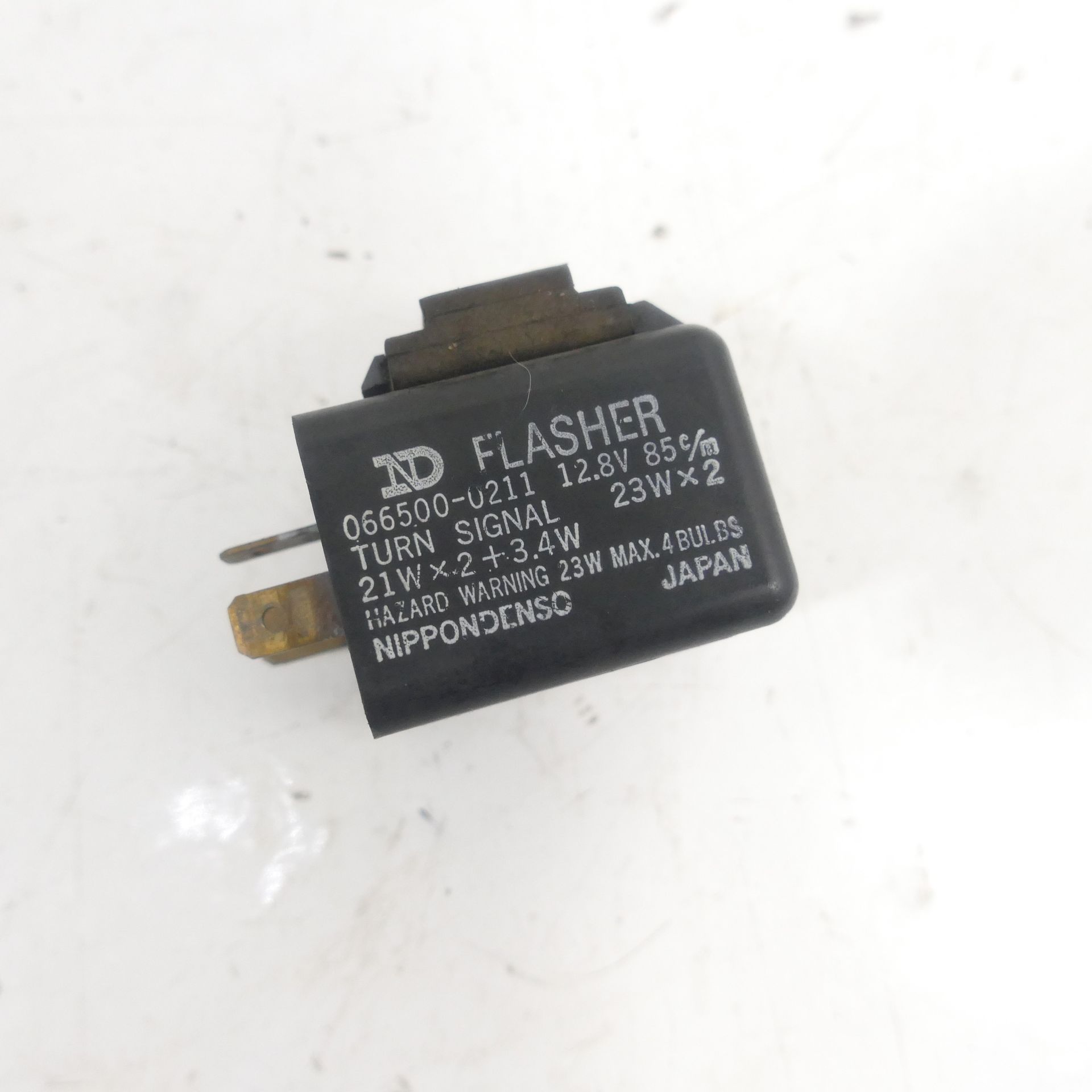 Suzuki Gsx 400 E Indicator Relay Blinker 57399 | eBay UK