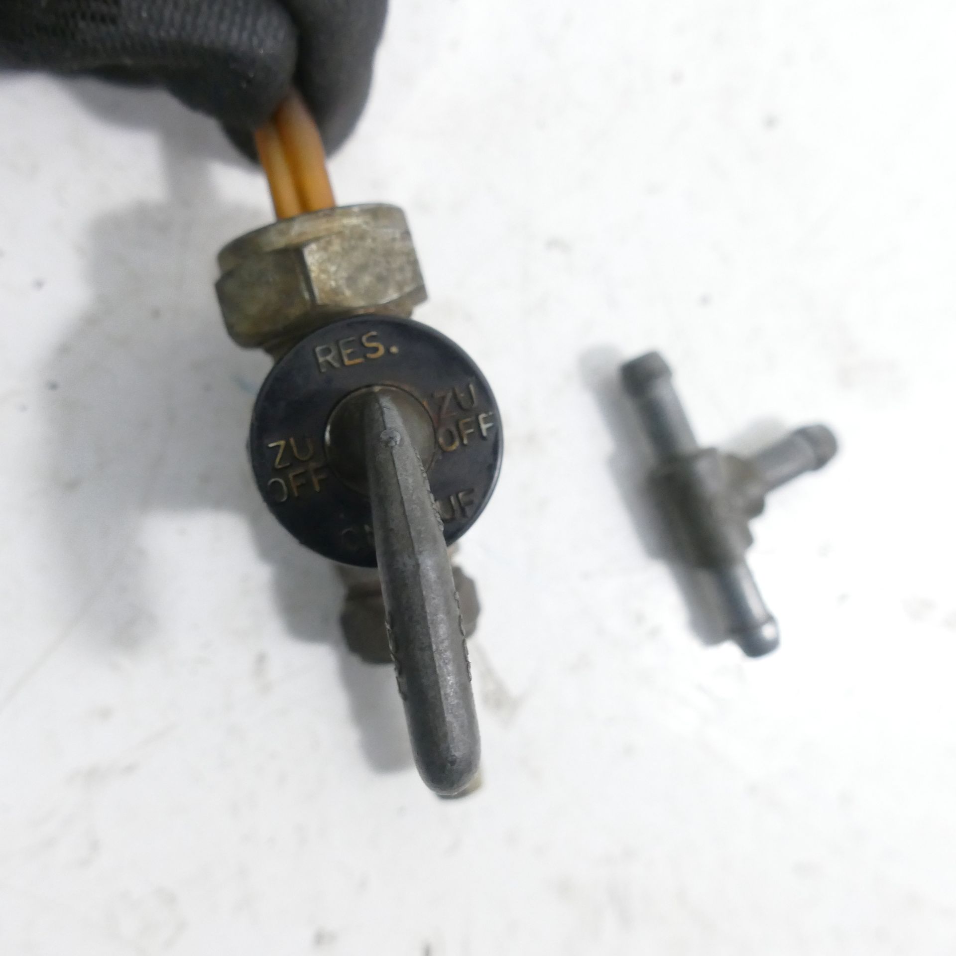 BMW R60 600 6 Petrol Tap Petrol Fuel Tank Filler Cap 58174 | eBay