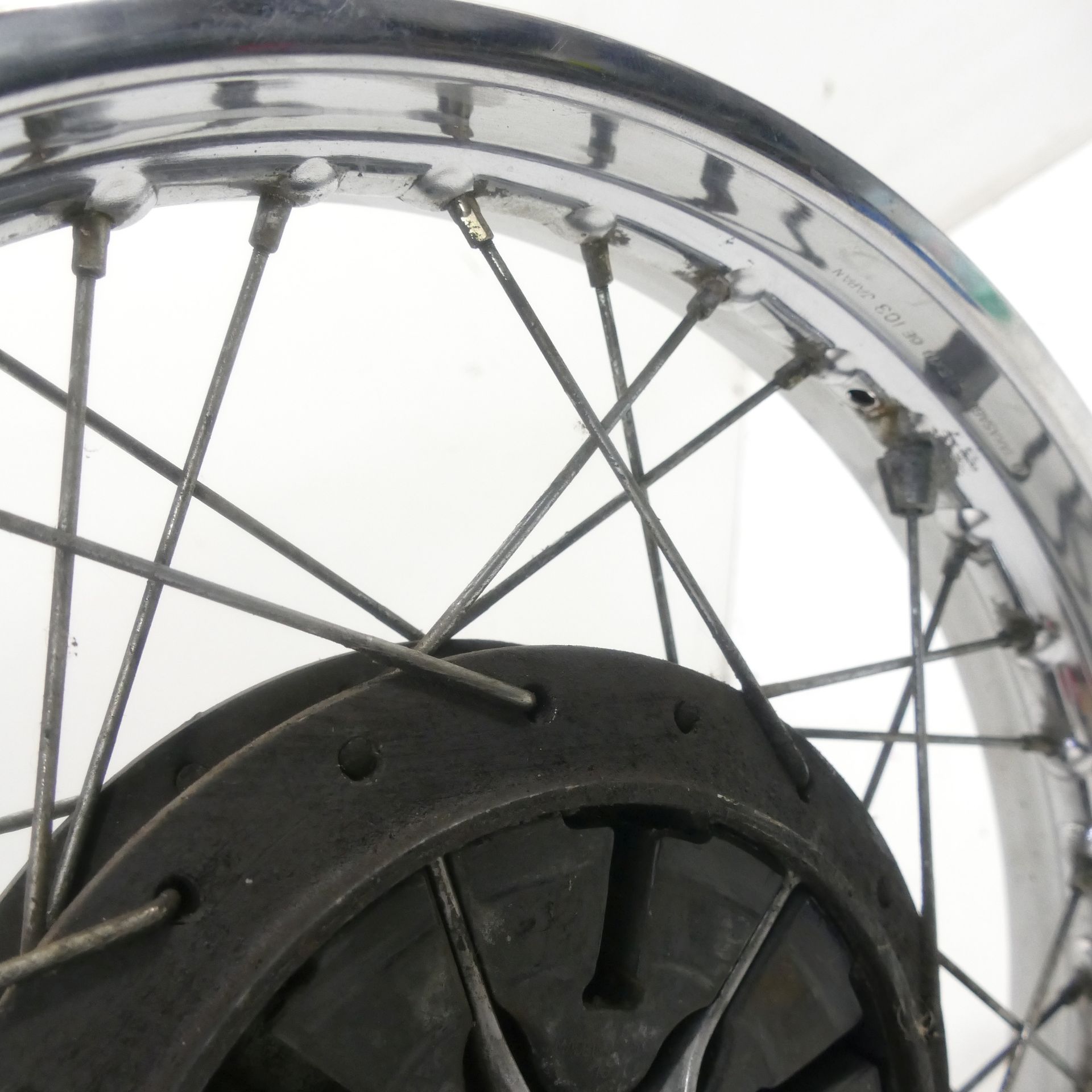 Suzuki T 500 Rear Wheel Rim 18x2, 15 Inch Chain Mount Sprocket