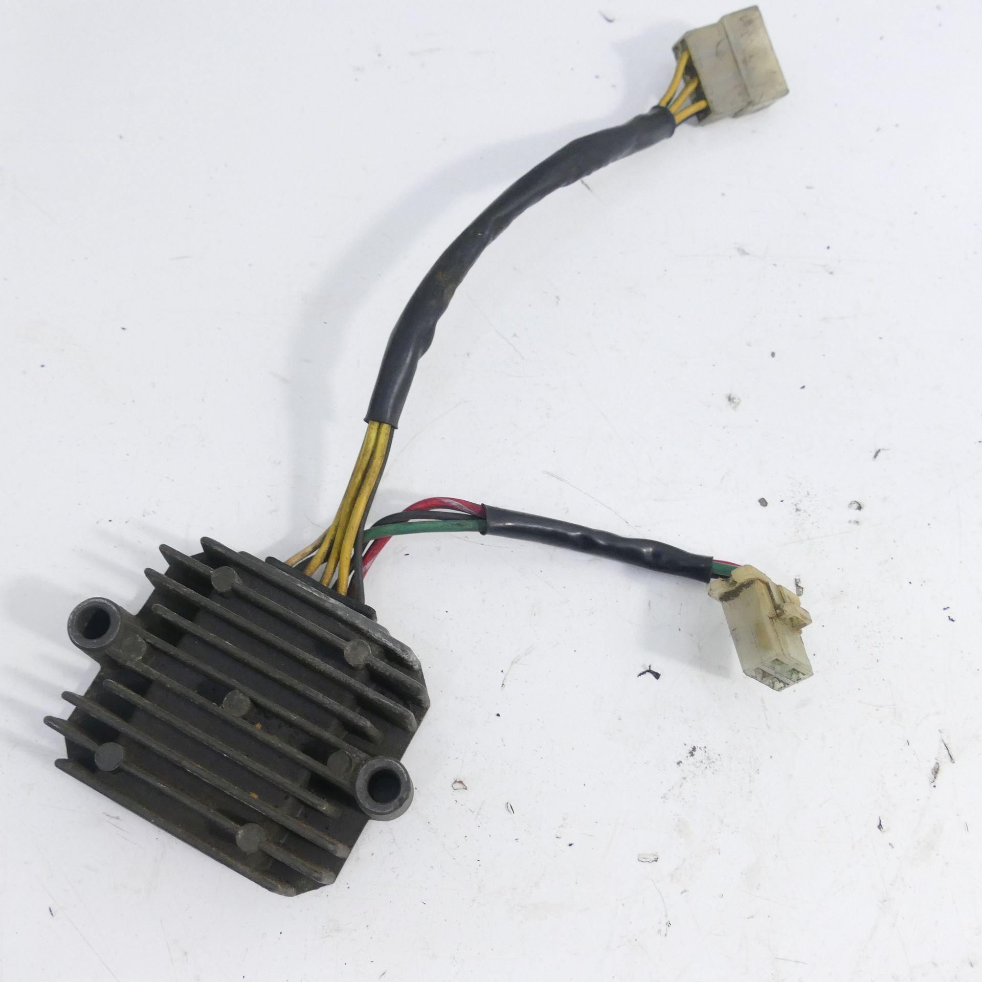 R Honda CB 900 BolDor EZ:83 Regler Ladestromregler Laderegler 59793
