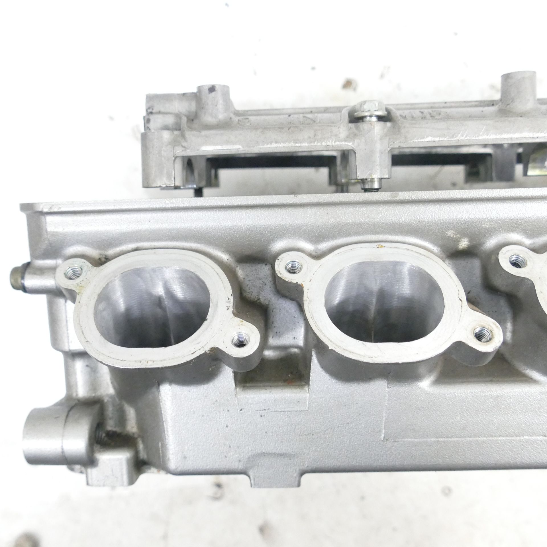 Suzuki GSX-R 750 SRAD Cylinder Head Tuning - Edited Head Valves