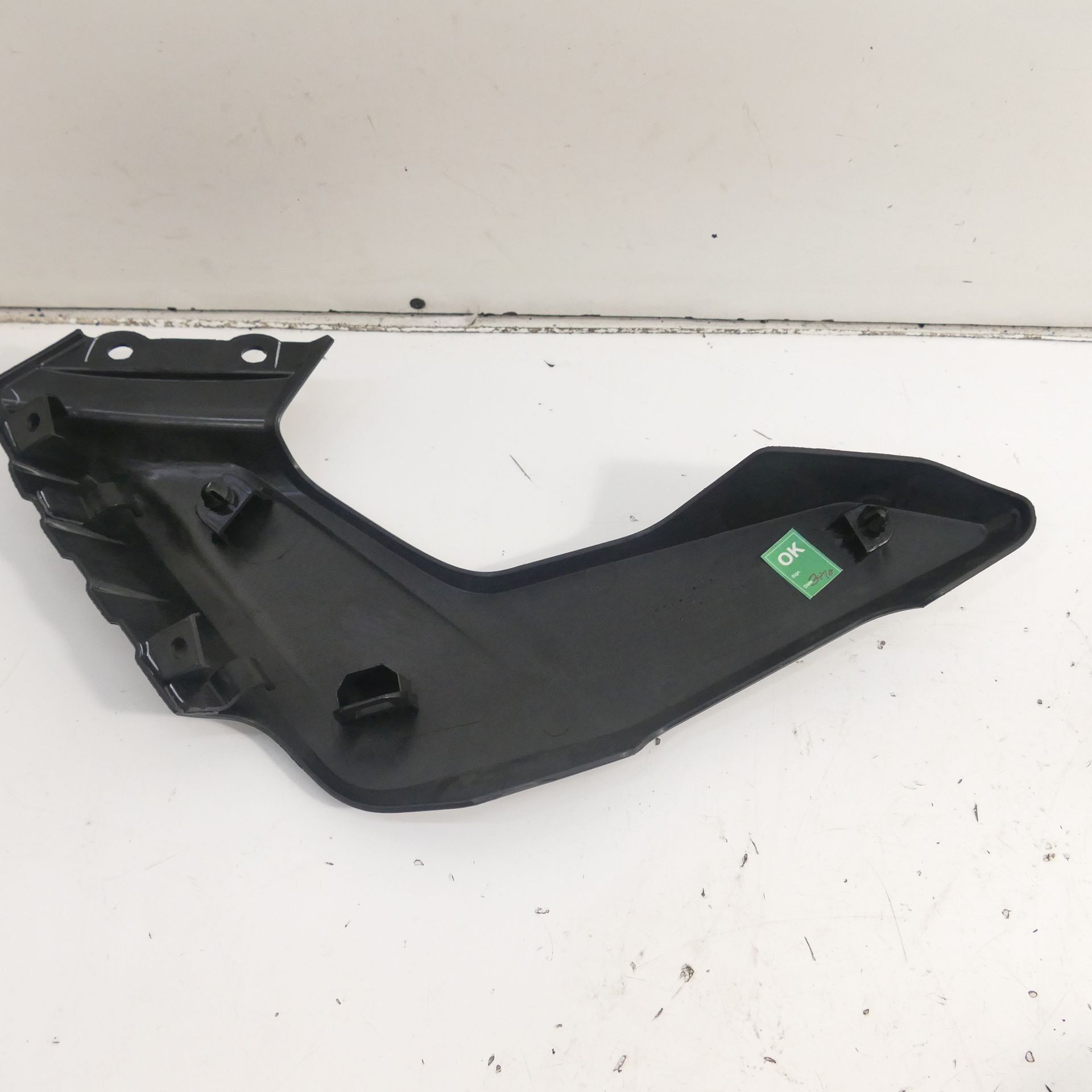Ktm Duke 390 Ez:23 Right Radiator Cover 95808061000 Radiator Guard