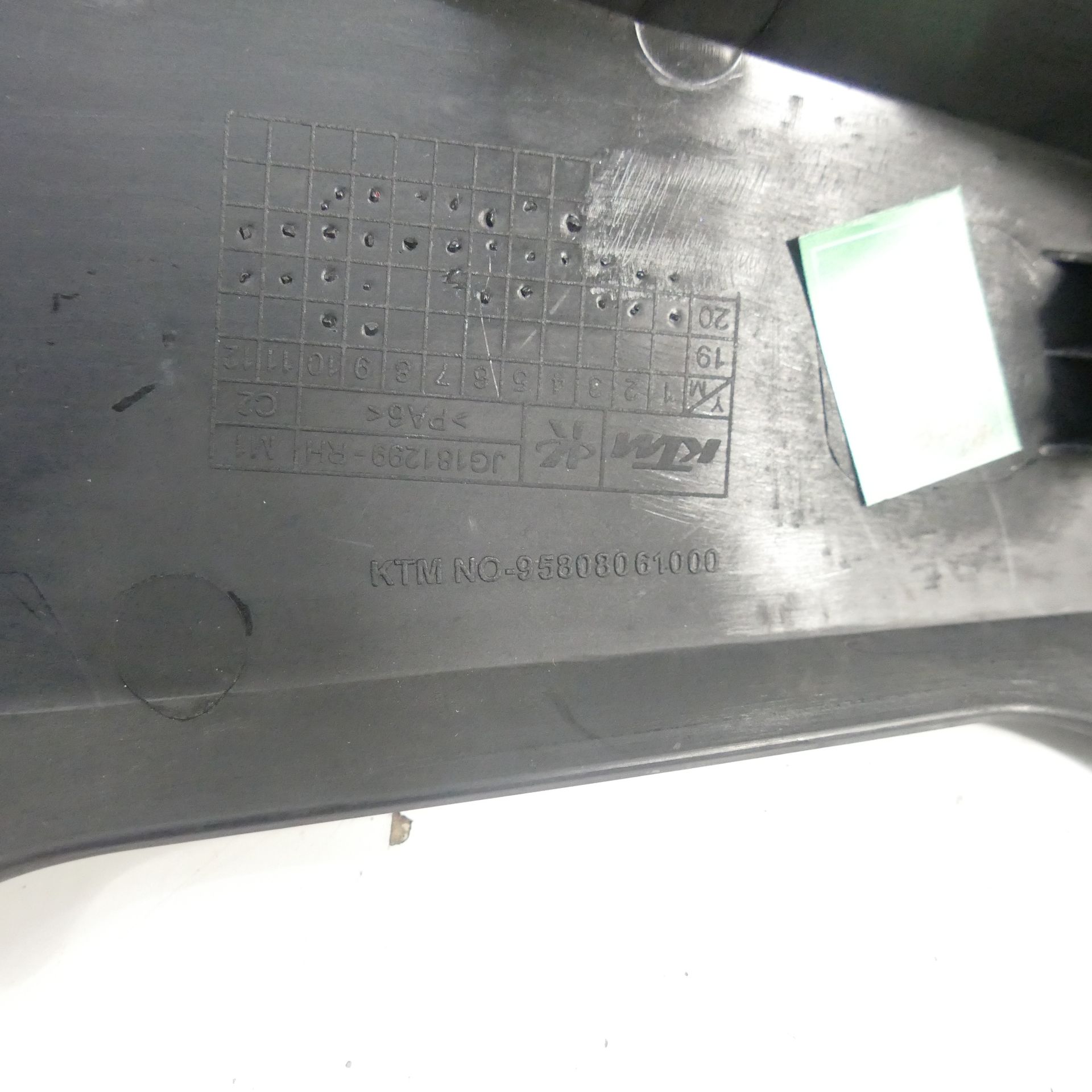 Ktm Duke 390 Ez:23 Right Radiator Cover 95808061000 Radiator Guard