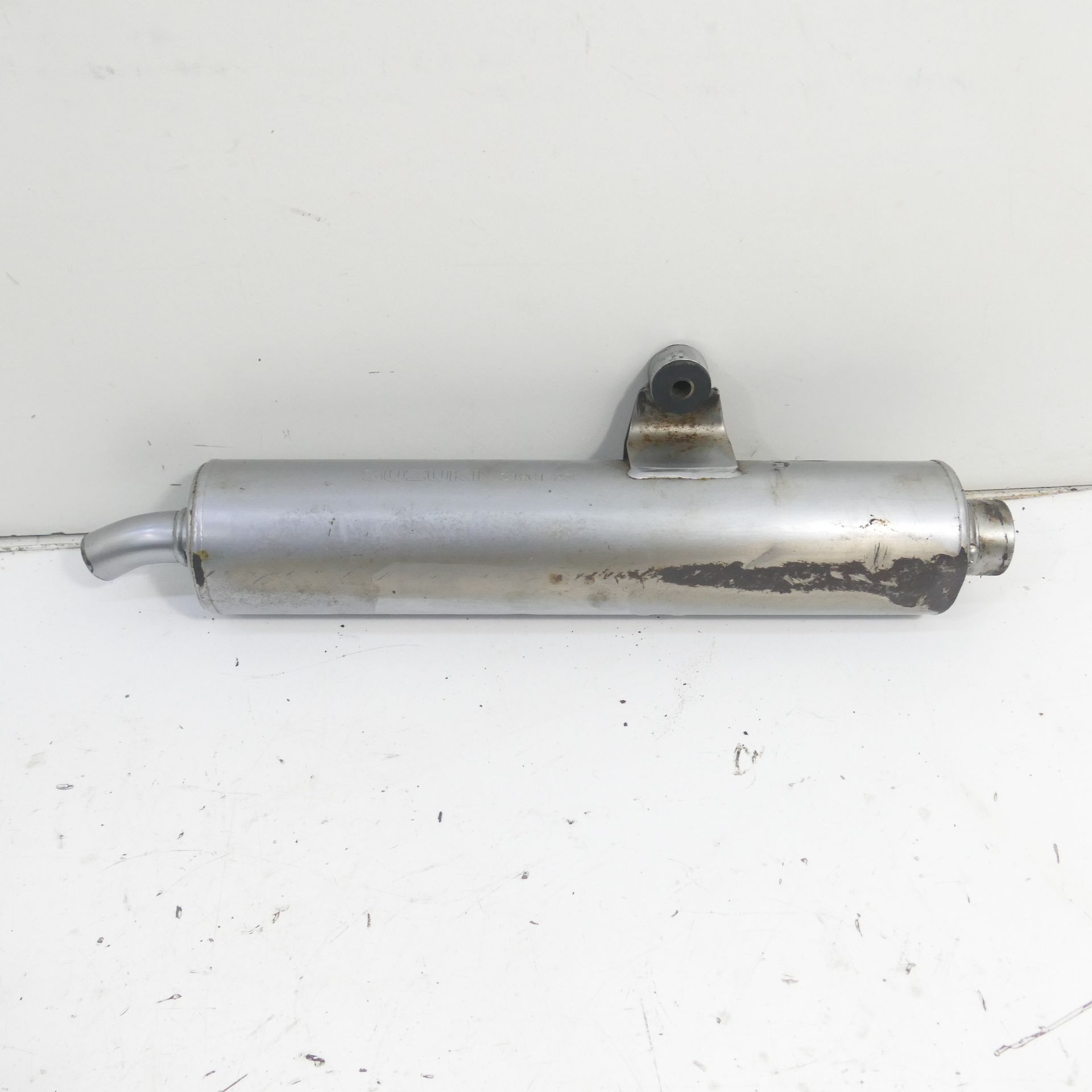 その他 mine Suzuki RGV 250 VJ 22 B Exhaust System End Silencer Muffler 61720