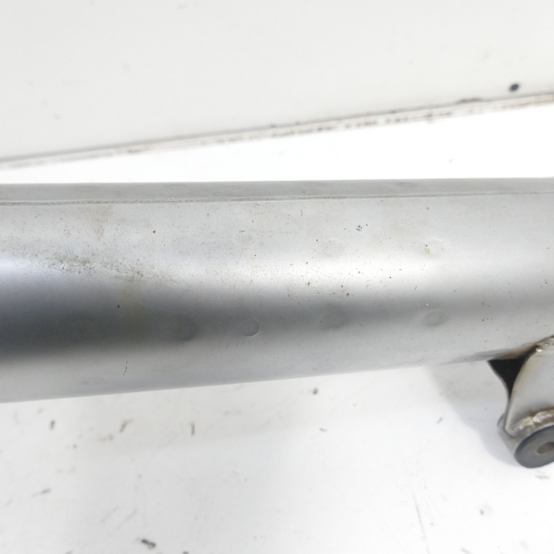 Suzuki RGV 250 VJ 22 B Exhaust System End Silencer Muffler 61720