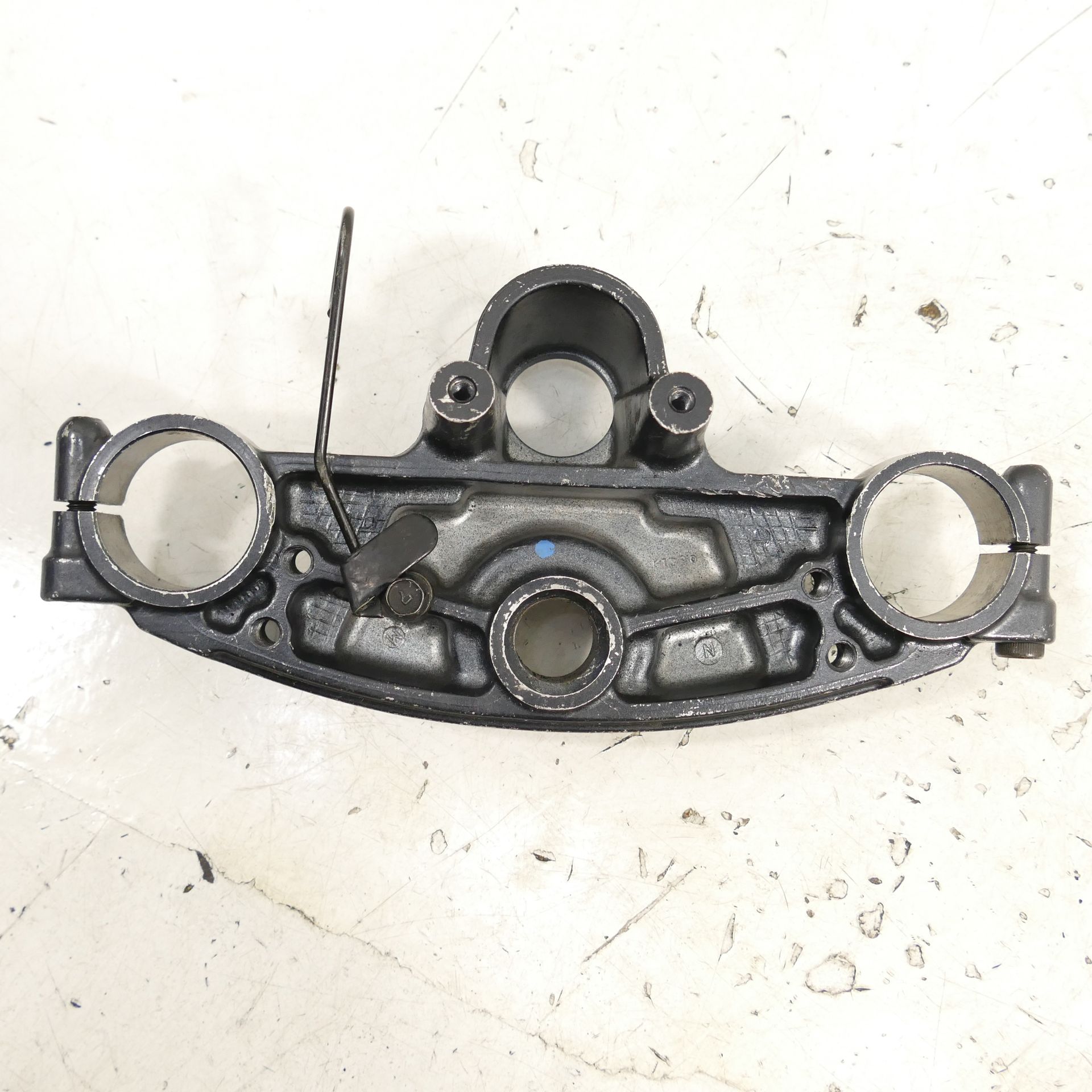 は Kawasaki ZZ-R 600 E Upper Triple Clamp Fork Bridge 62146 | eBay UK