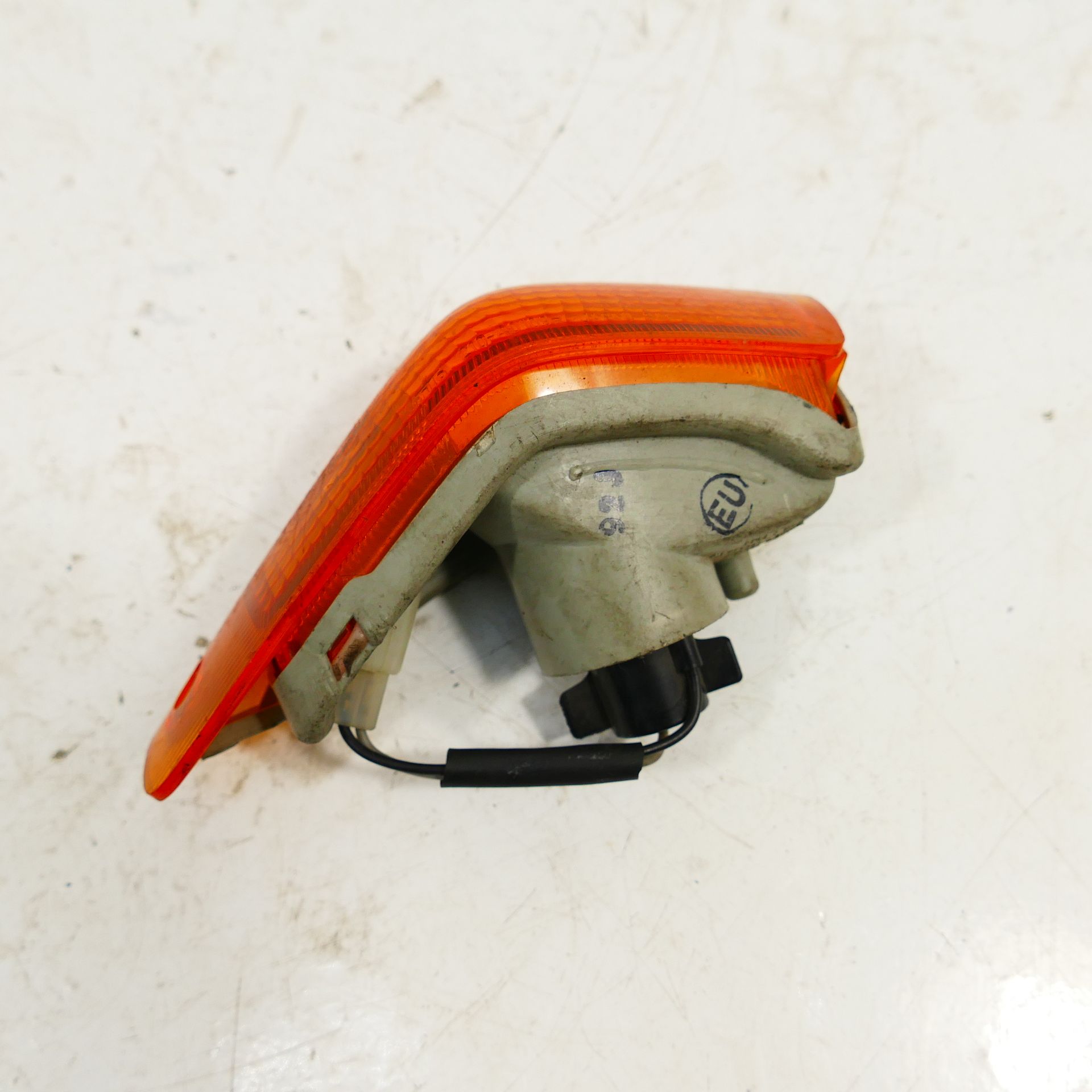 Kawasaki ZZ-R 600 E EZ:06 Front Right Indicator 63707 | eBay