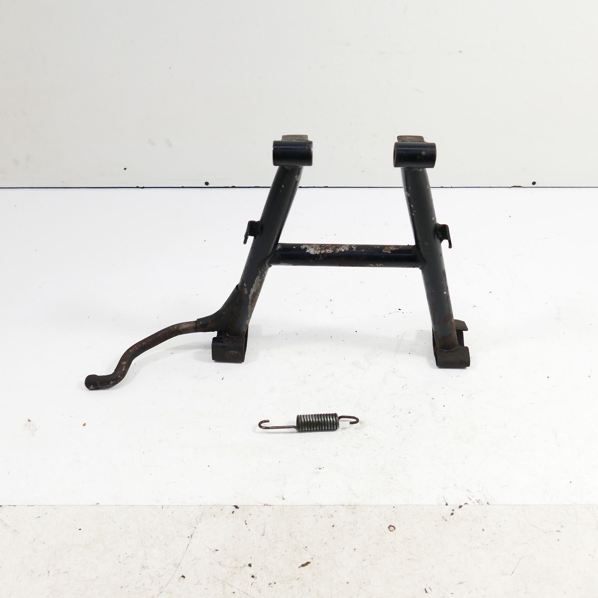 Suzuki GS 550 Main Stand Spring Stand 63976 | eBay UK