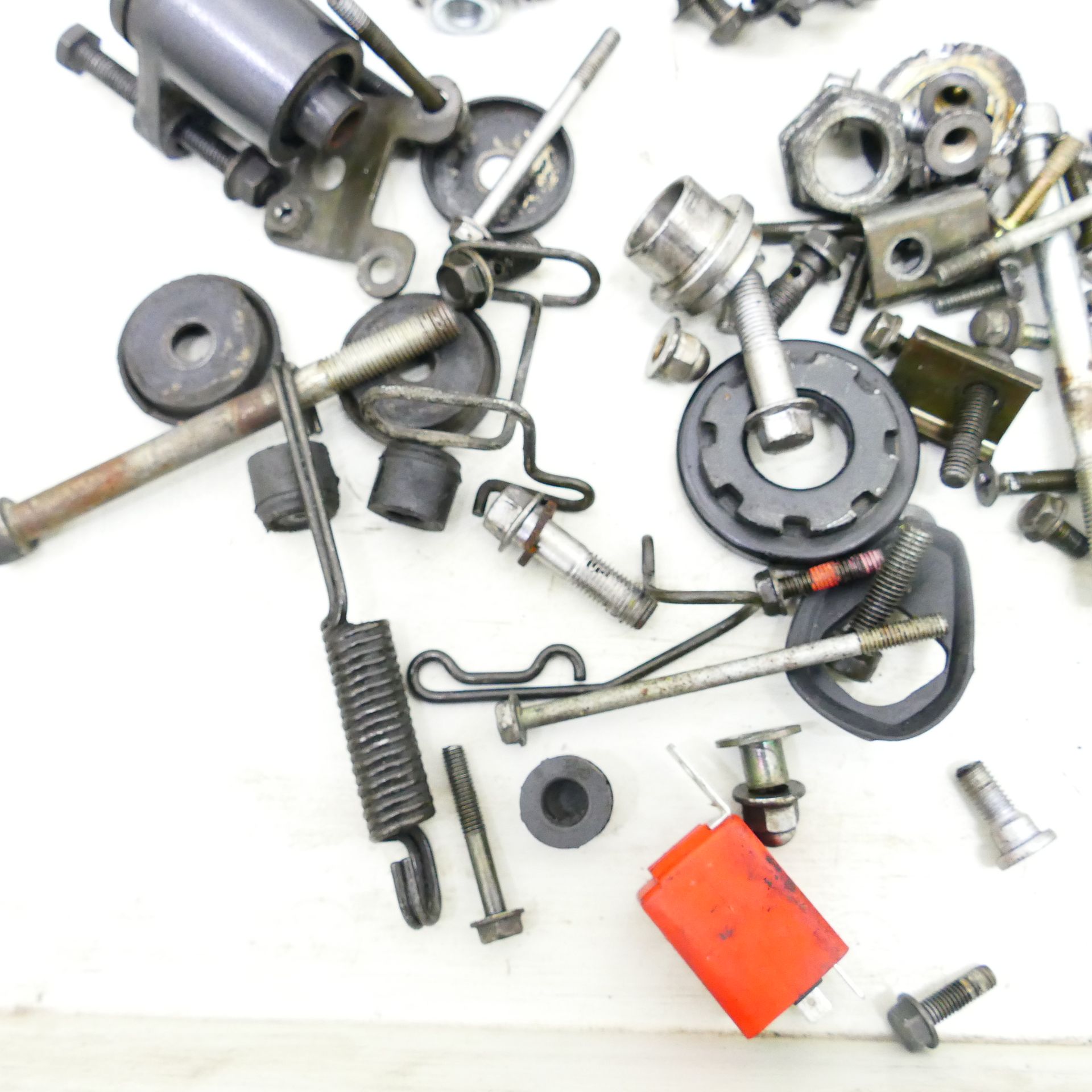 May Kawasaki ZR-7 Schrauben & Kleinteile Motor 64411 | eBay