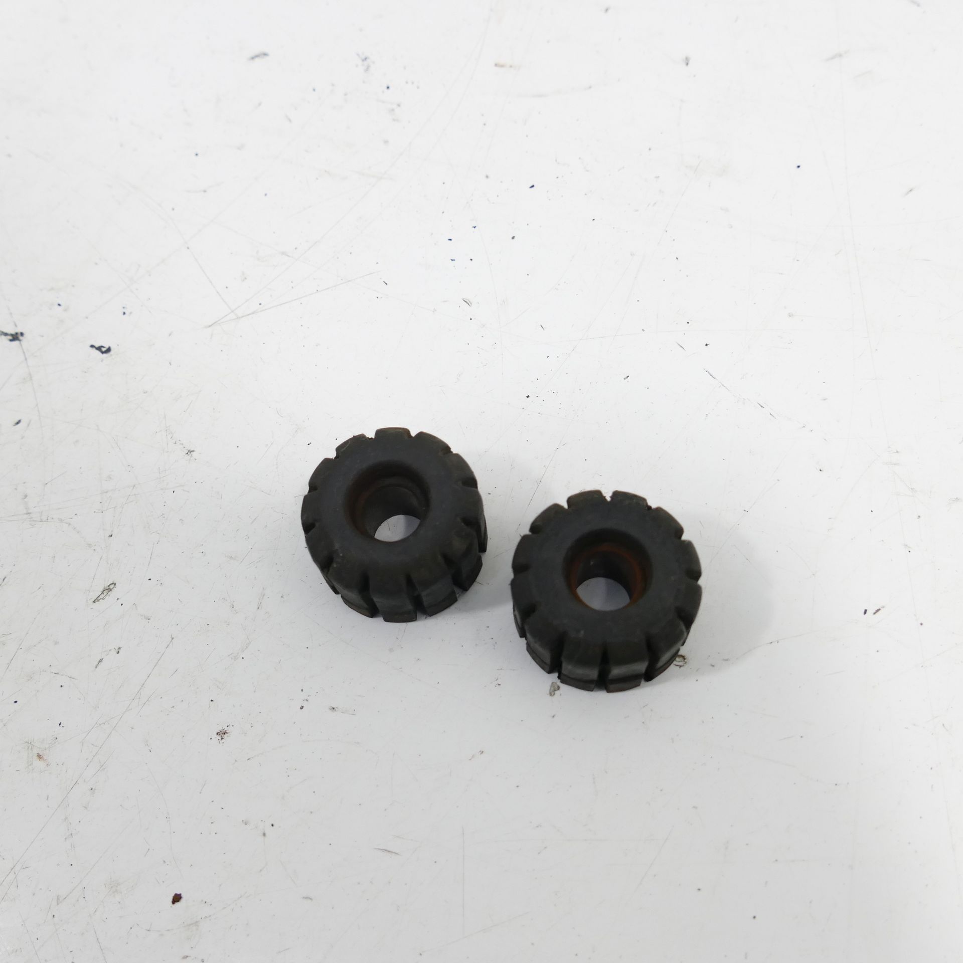 Honda XL 500 PD01 EZ:81 Fuel Tank Rubber Mounting 65098 | eBay UK