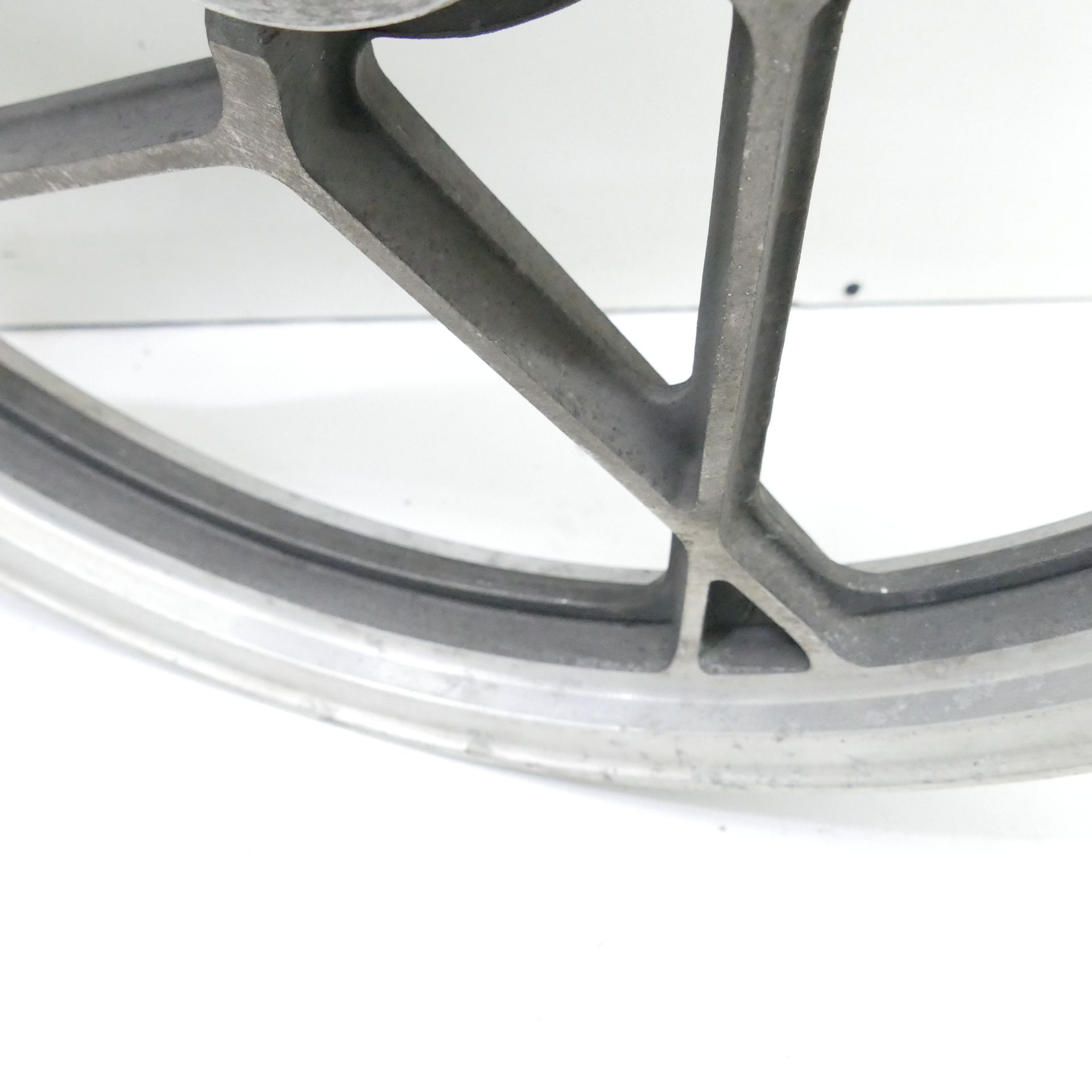 Suzuki GS 1000 Front Wheel Rim 1.85x19 Inch Rim Front Wheel 65514