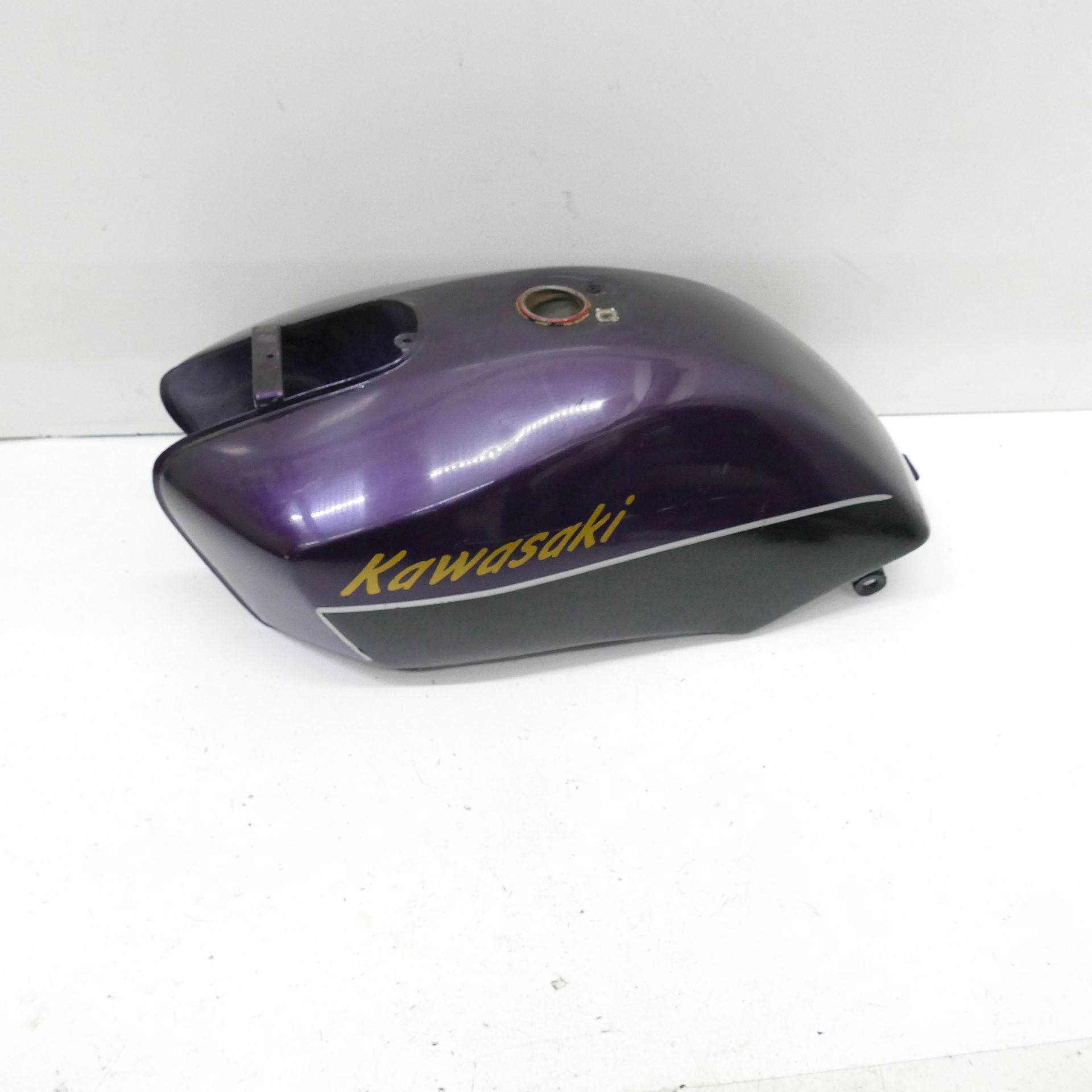 マイ Kawasaki GPZ 400 UT Fuel Tank 65788 | eBay UK