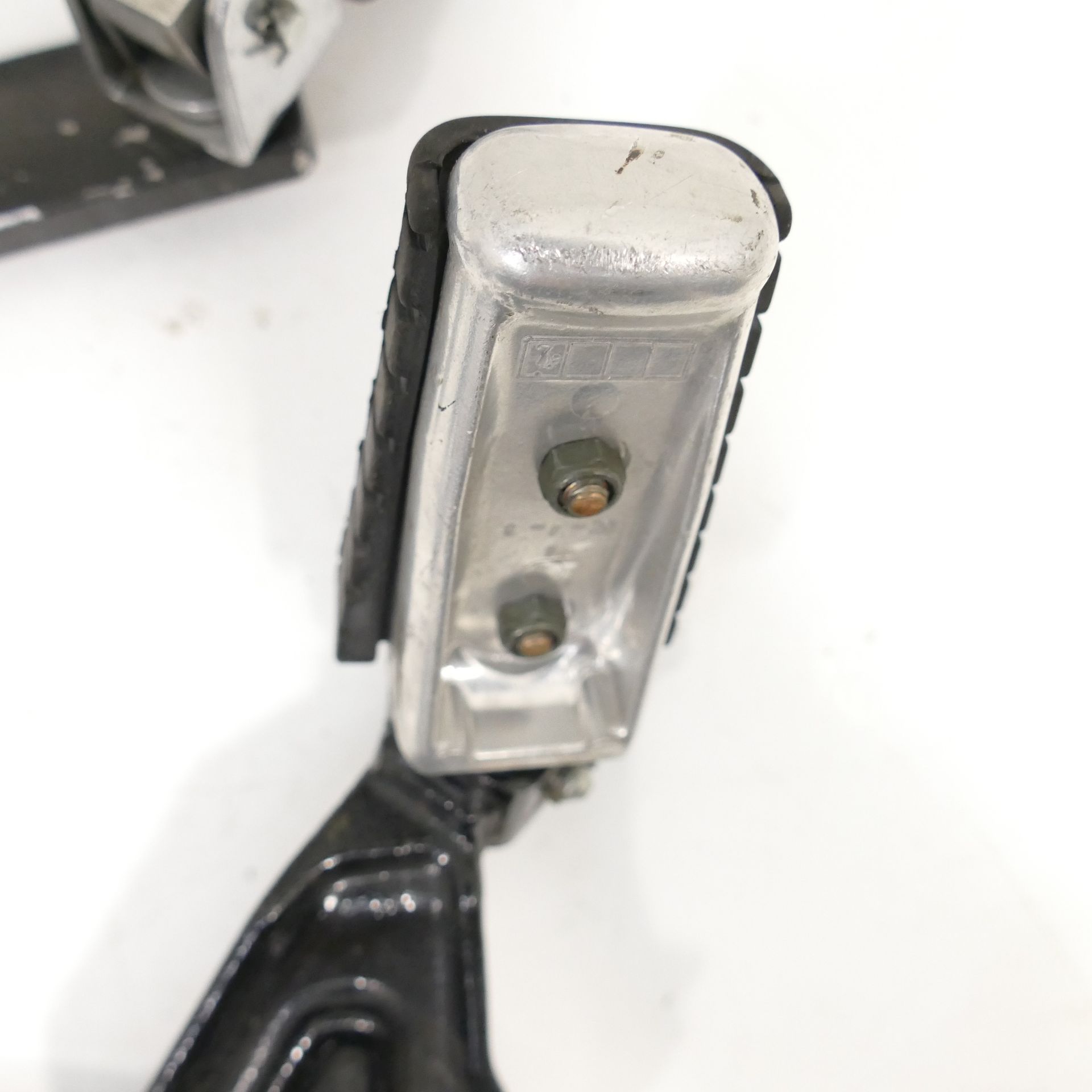 ヤマハ Yamaha V-MAX 1200 Rearset Ruby Max Front Right Peg Set 66604