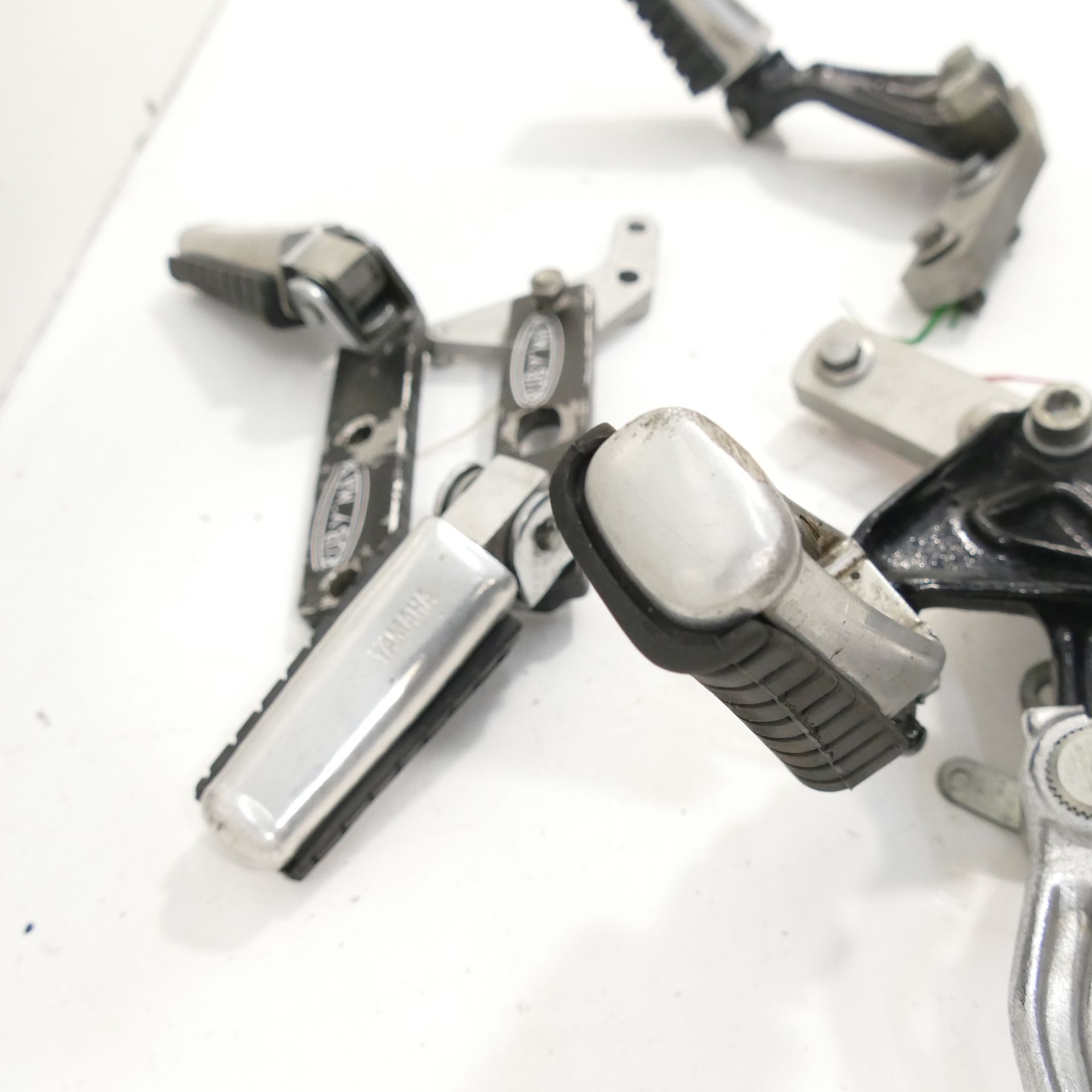 ヤマハ Yamaha V-MAX 1200 Rearset Ruby Max Front Right Peg Set 66604