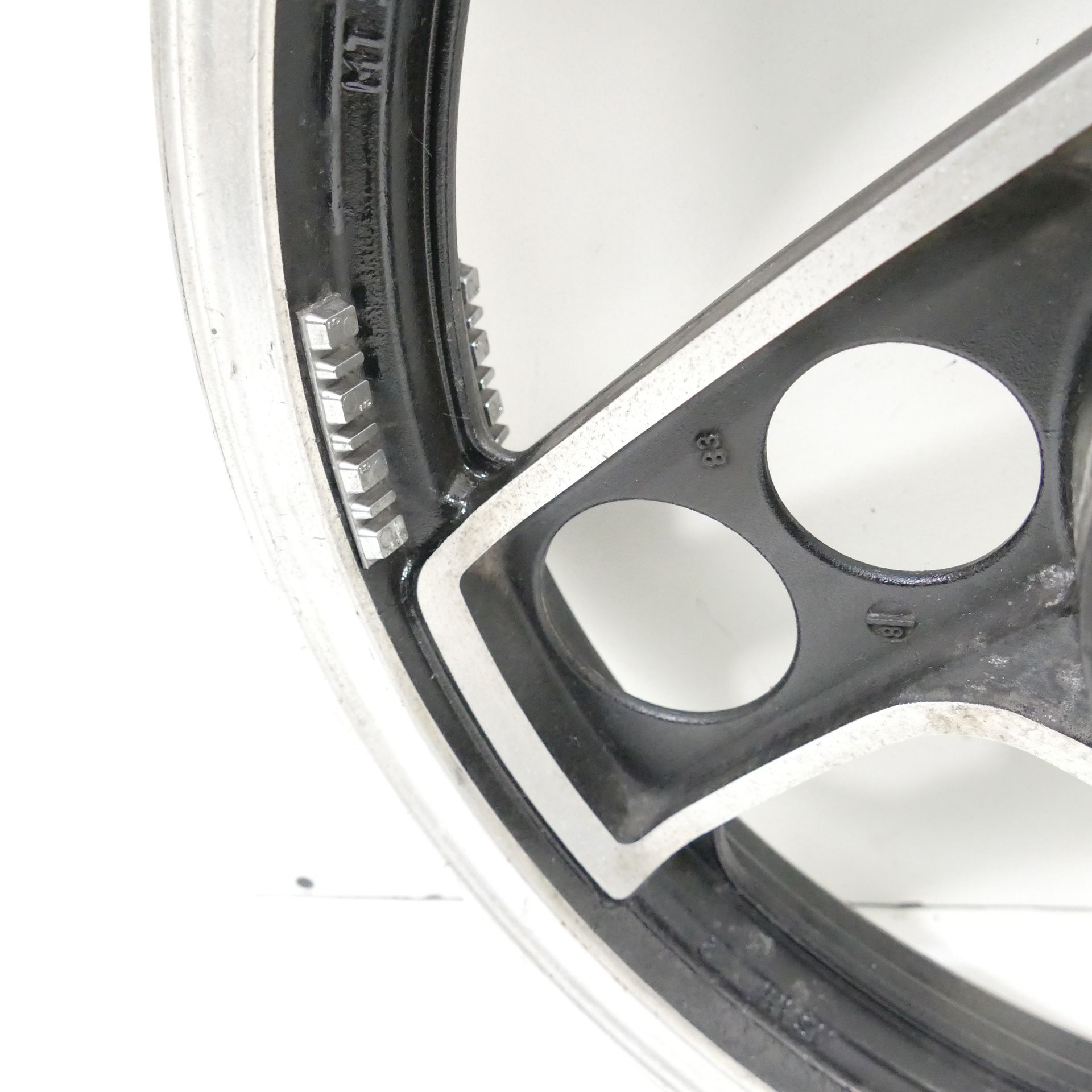すずき Yamaha RD 350 31K Hinterradfelge 18x2,15 Zoll Felge Gussfelge