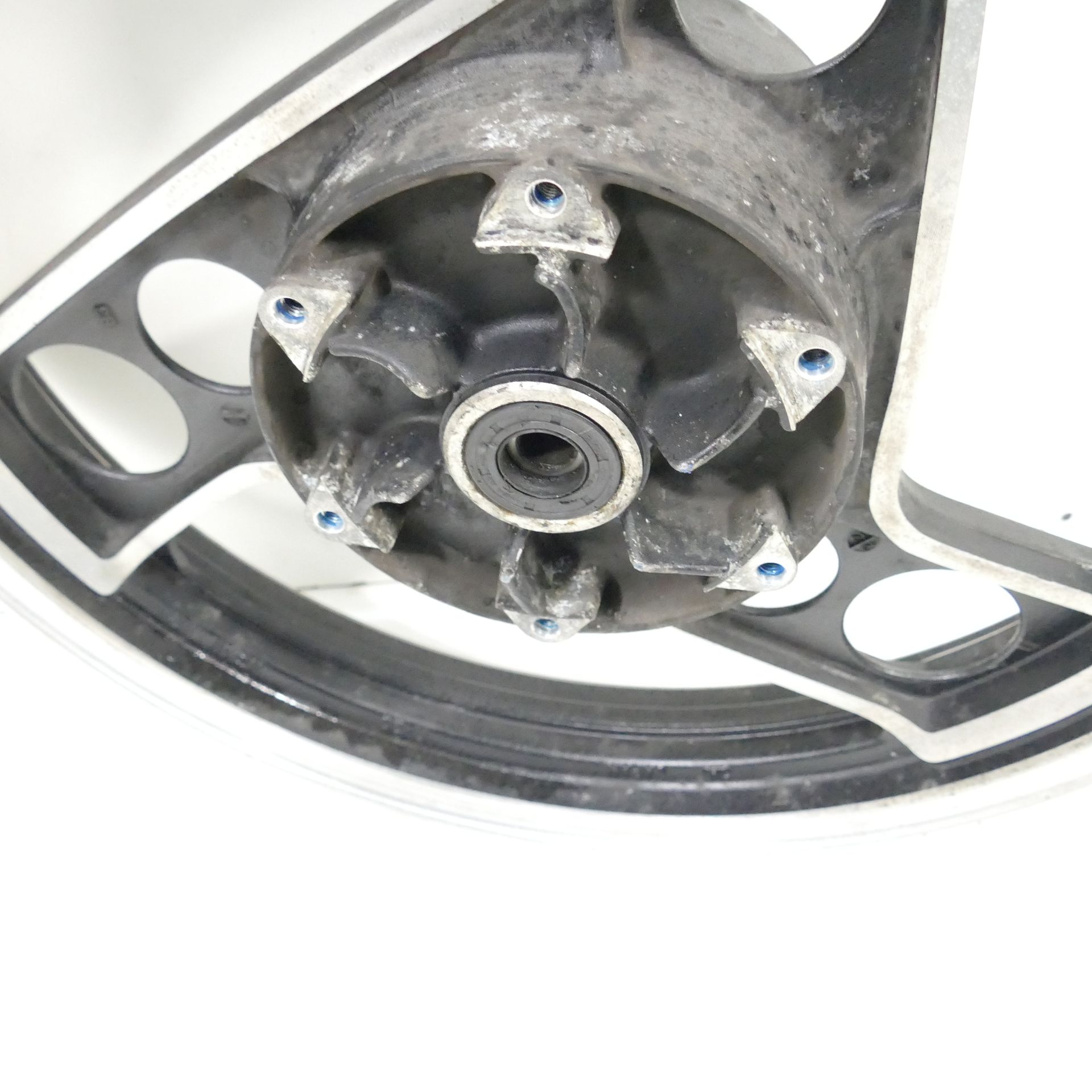 Yamaha RD 350 31K Hinterradfelge 18x2,15 Zoll Felge Gussfelge
