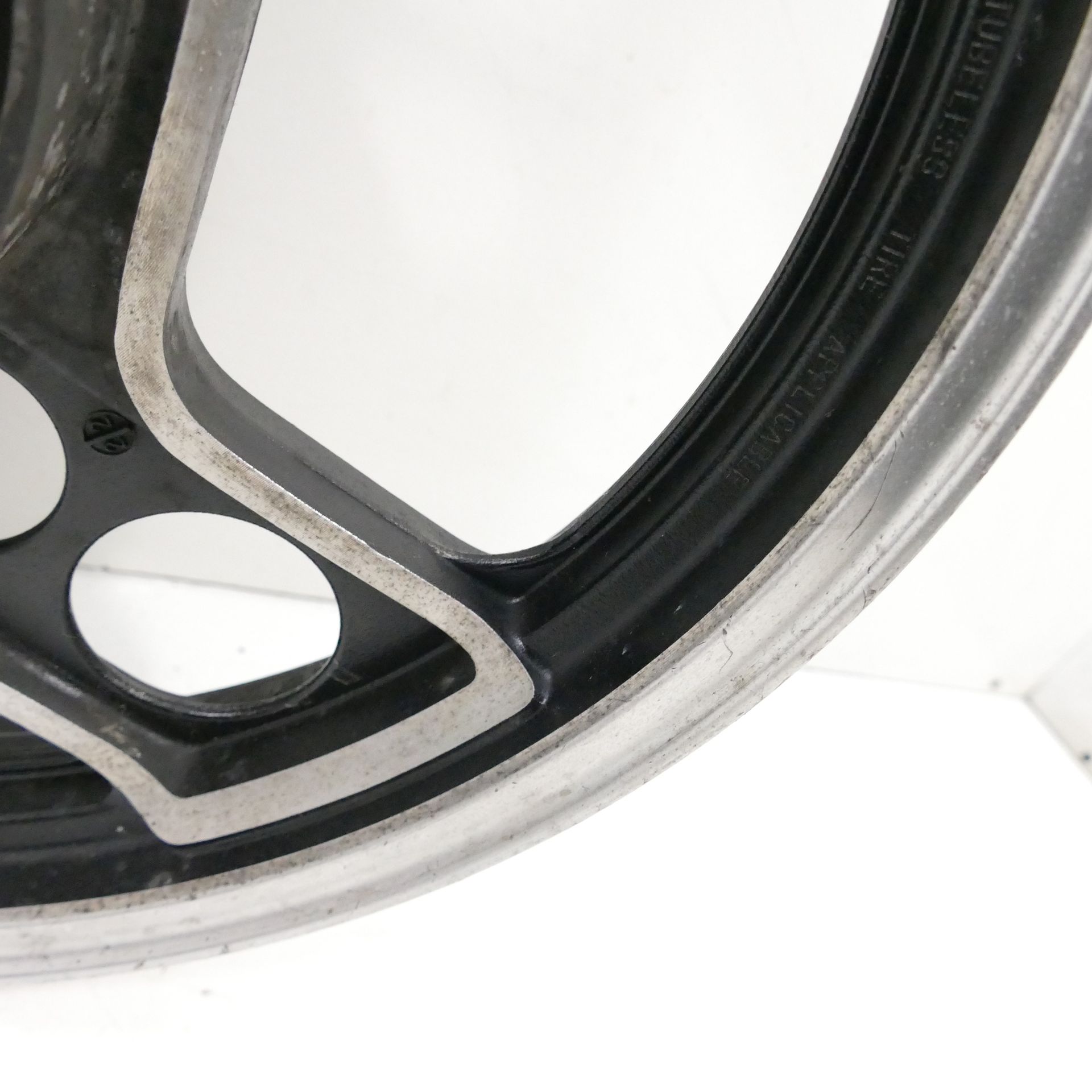 Yamaha RD 350 31K Hinterradfelge 18x2,15 Zoll Felge Gussfelge