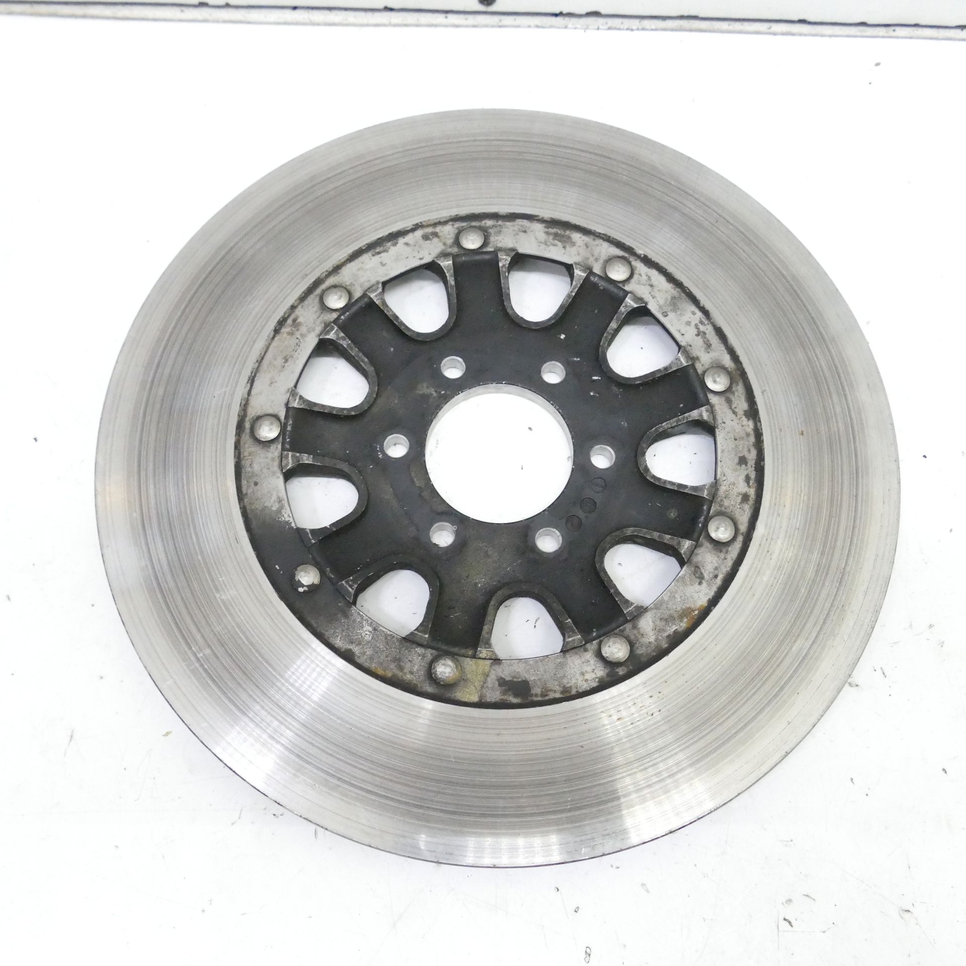 contactさん Suzuki GT 750 Brake Disc Front Brake Front Wheel 68457 | eBay