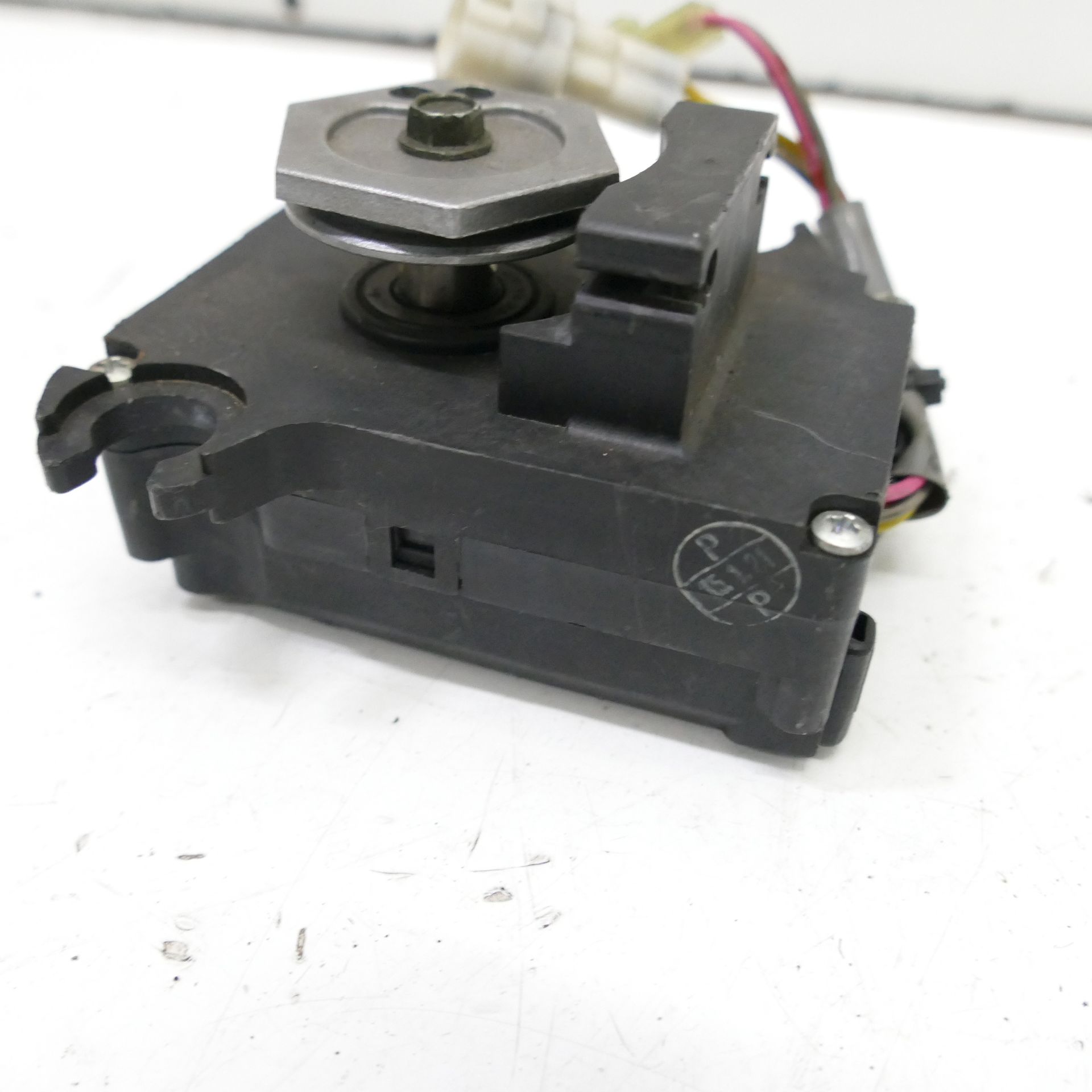 Kawasaki Z 750 EZ:14 Stellmotor 33970-19010 Servomotor 68923