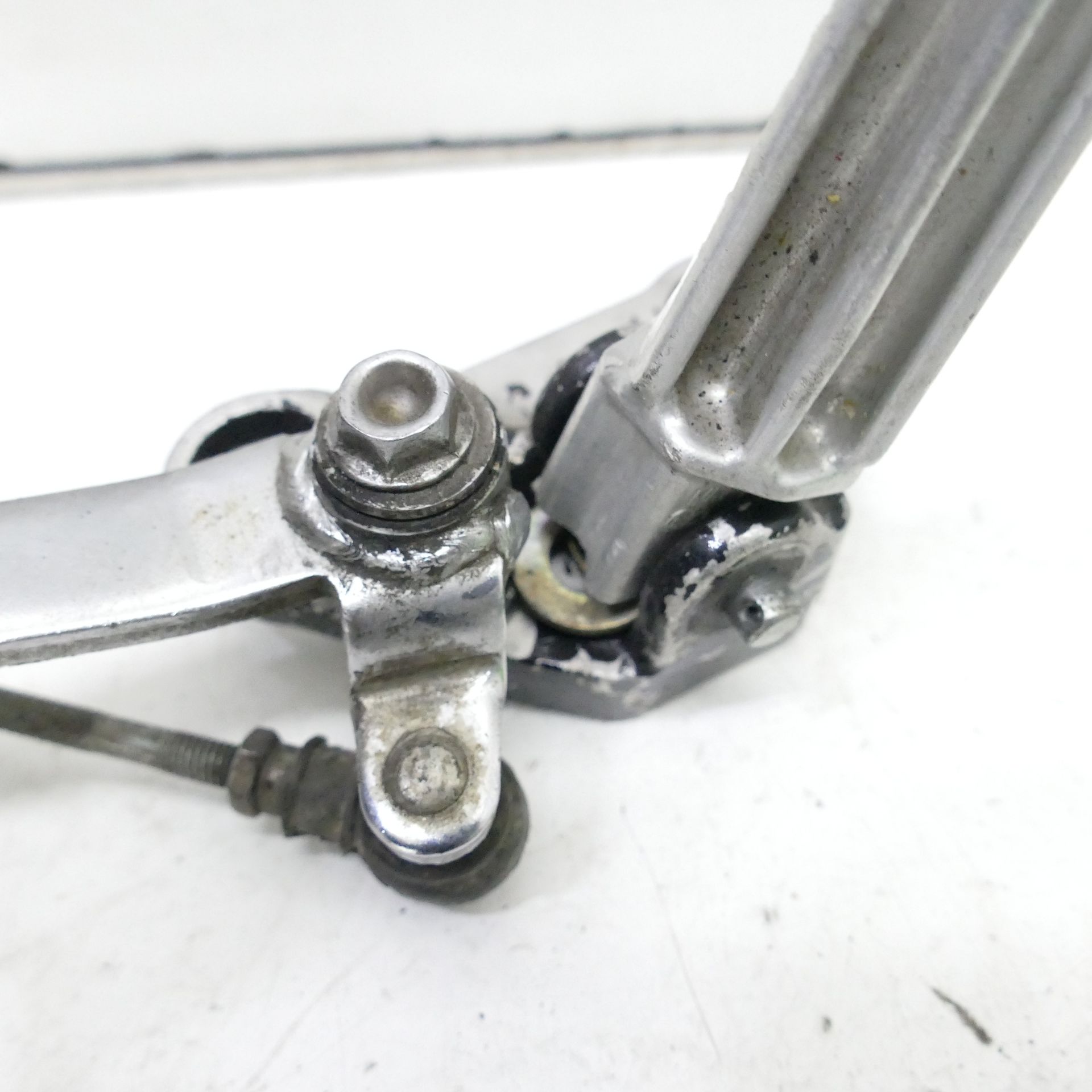 ※ Honda CB 750 Seven Fifty Reposapiés Izquierda Rastenanlage Placa