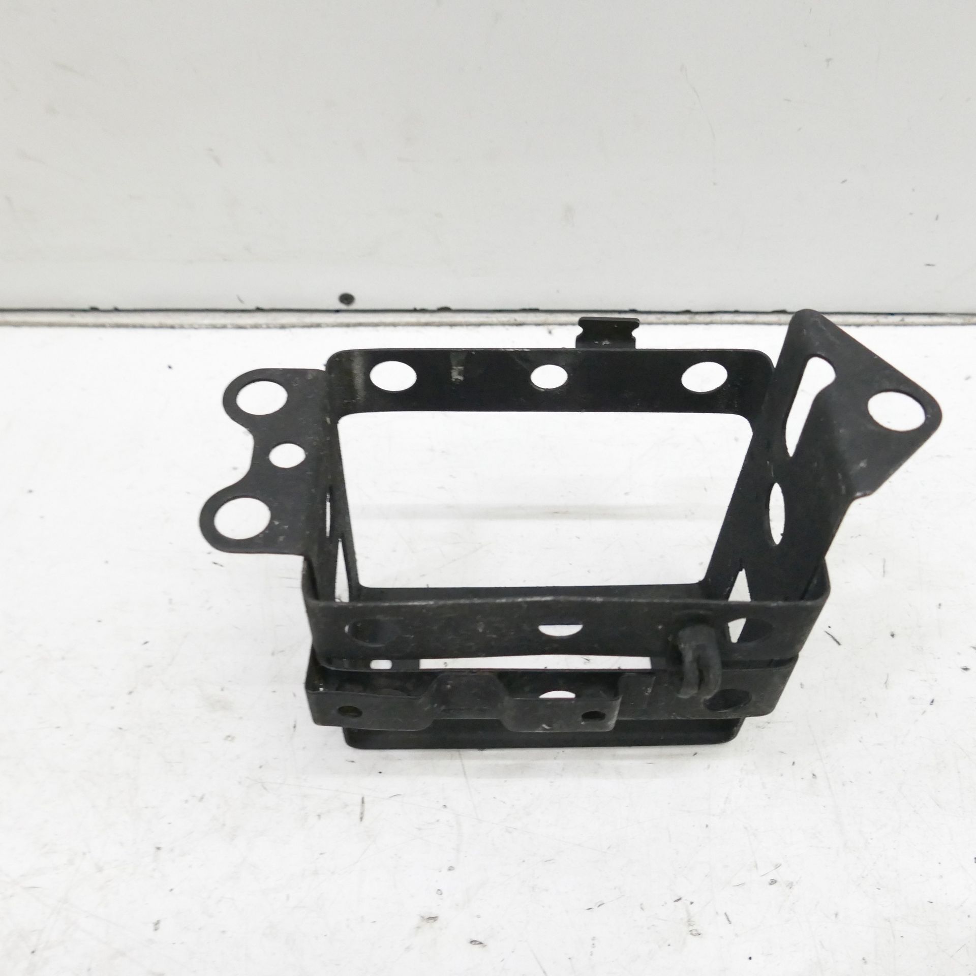 Suzuki GSX 1100 Katana Batteriekasten Batterie Verkleidung 69268