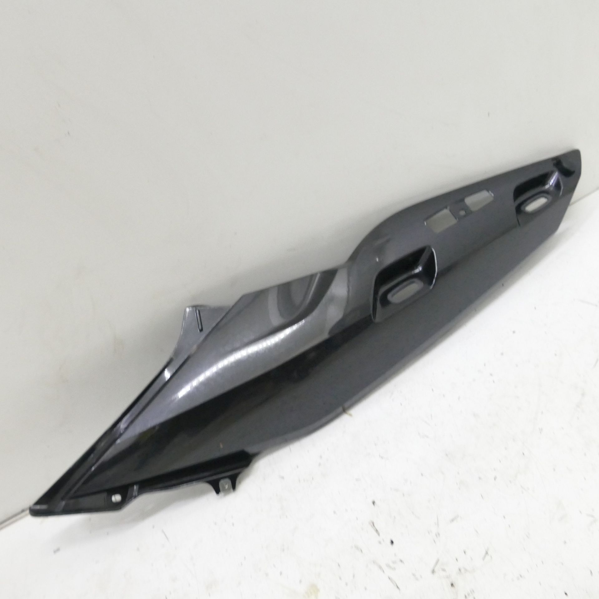 BMW K 1200 GT Ez :0 8 Rear Fairing Left Side Fairing 69610 | eBay