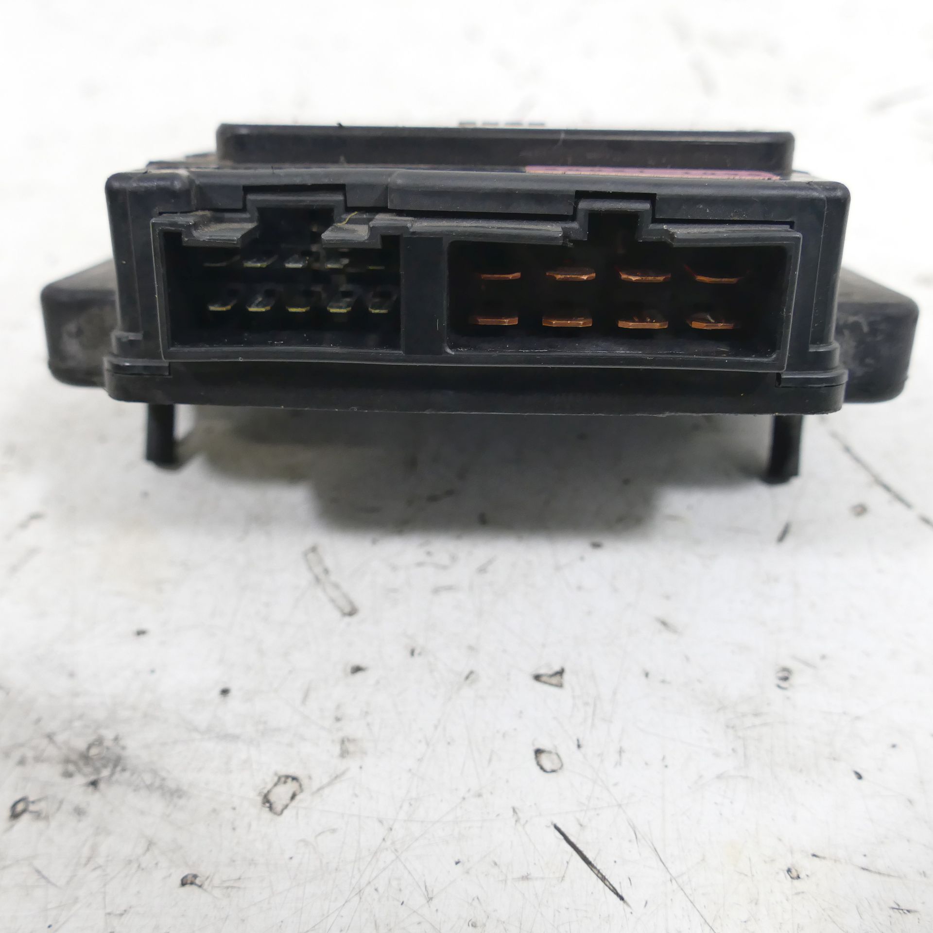 Kawasaki ZX-9R 900 C Fuse Box 26021-1095 Electrical Fuse 70820