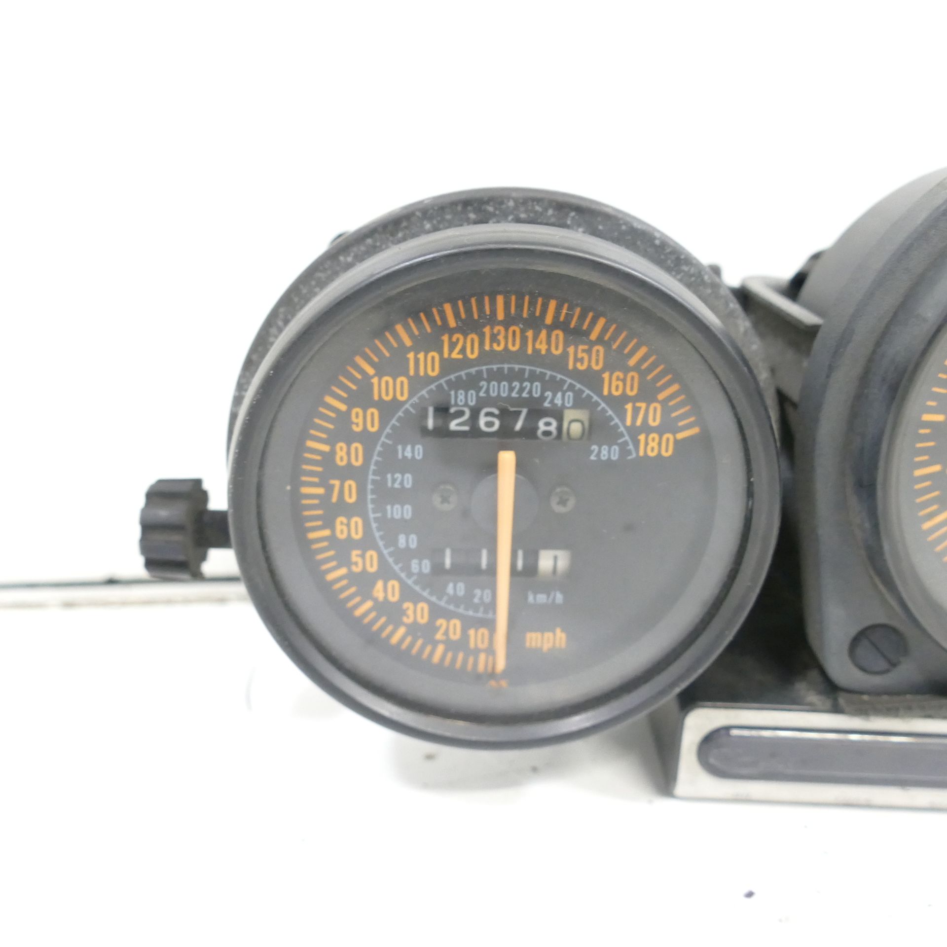 y WIĄZKA WENTYLATORA PEUGEOT 406 OE 126798 za 290.00PLN z