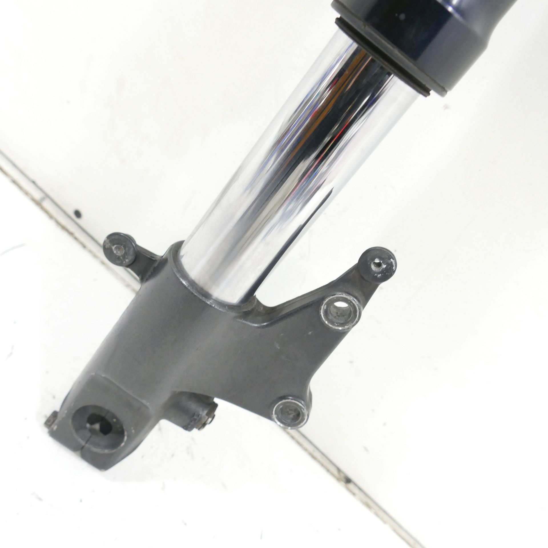 Aprilia RSV 1000 Mille EZ:99 Gabelstandrohr links Gabel Standrohr