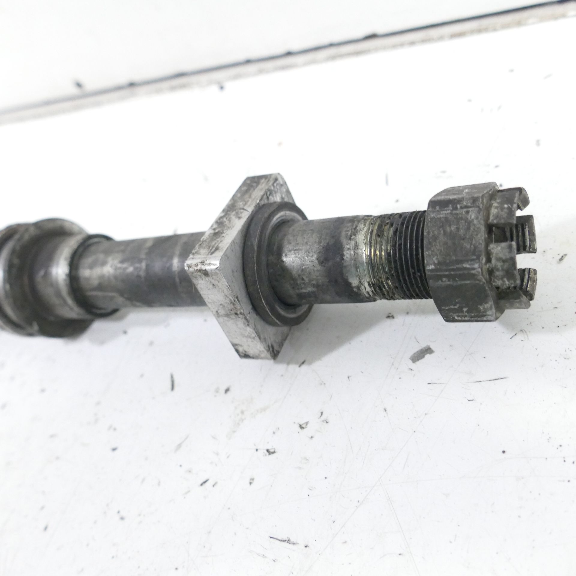 Kawasaki ZX-7R 750 P Rear Wheel Axle Distances Screw 71370 | eBay UK